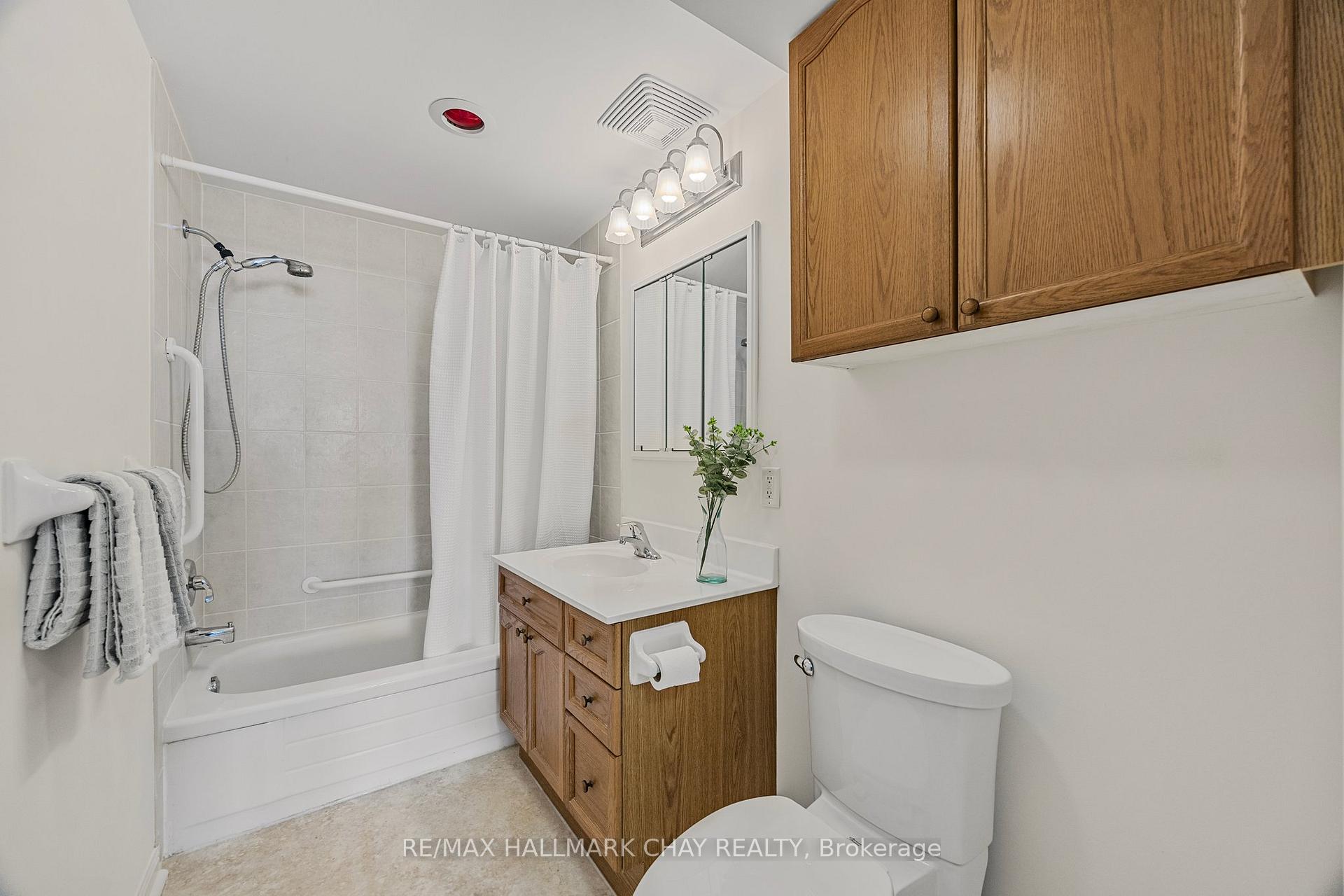 Photo 15 of Unit 412, 90 Dean Avenue, Barrie, Painswick South — HOMEH