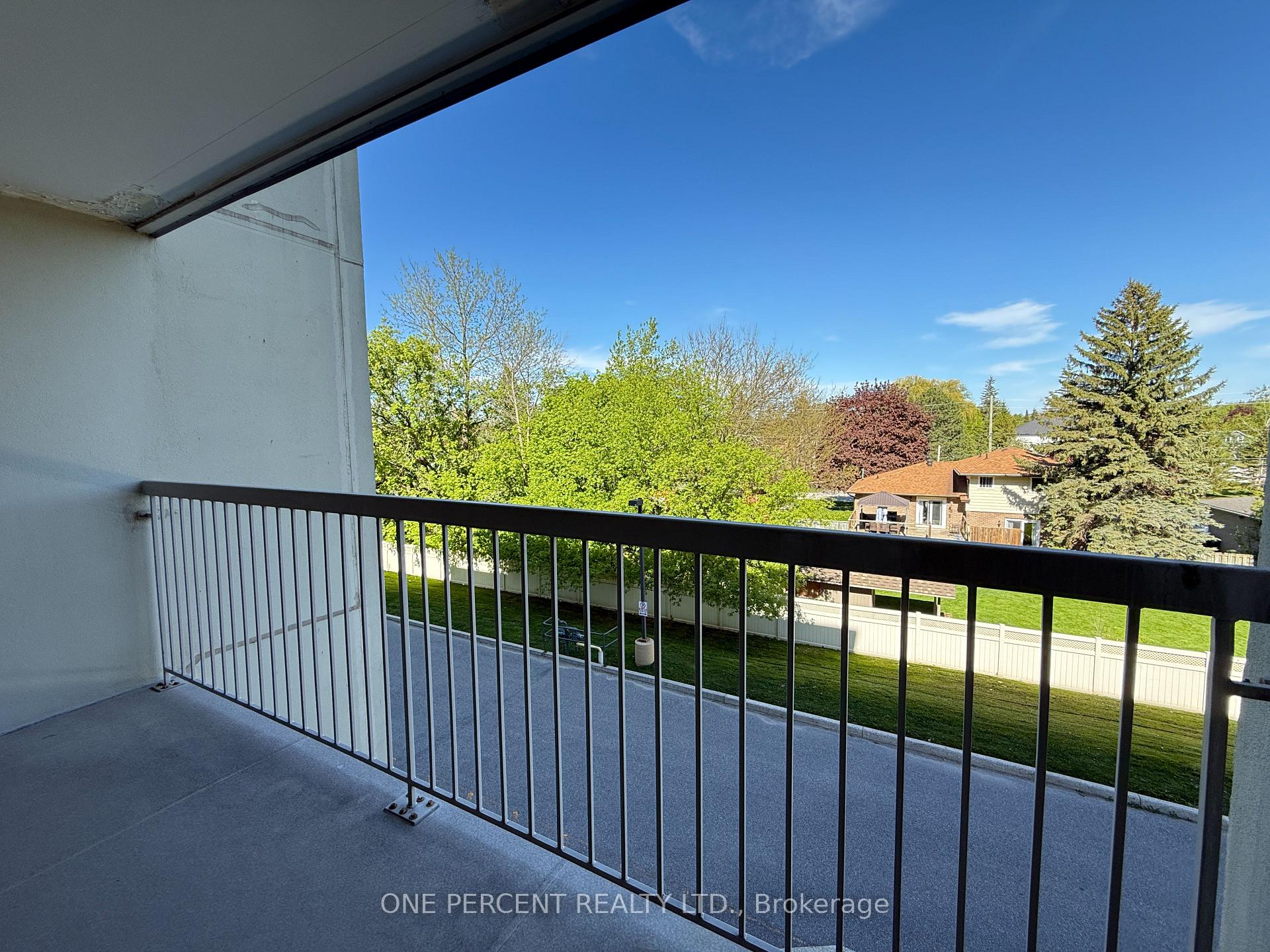 Photo 12 of Unit 310, 172 Eighth Street, Collingwood — HOMEH