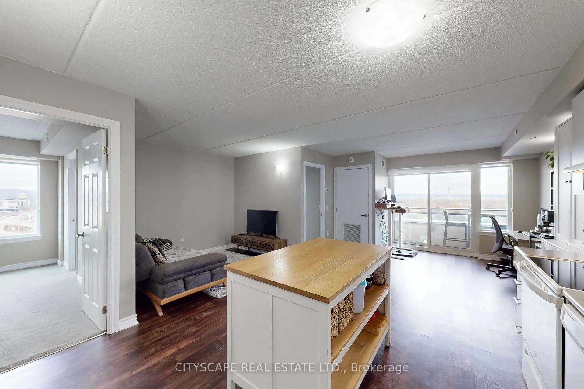 Photo 5 of Unit 1008, 716 Main Street E, Milton, Timberlea — HOMEH