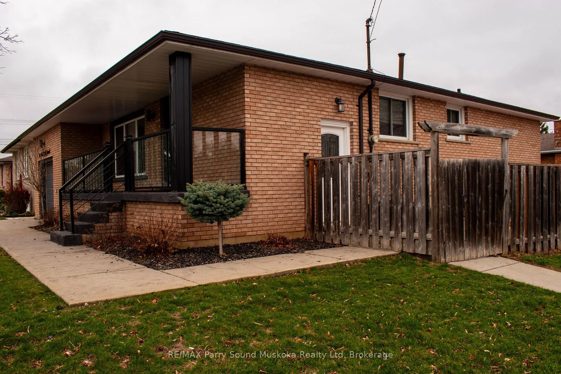 Photo 3 of 119 Forest Hill Crescent, Hamilton, Red Hill — HOMEH