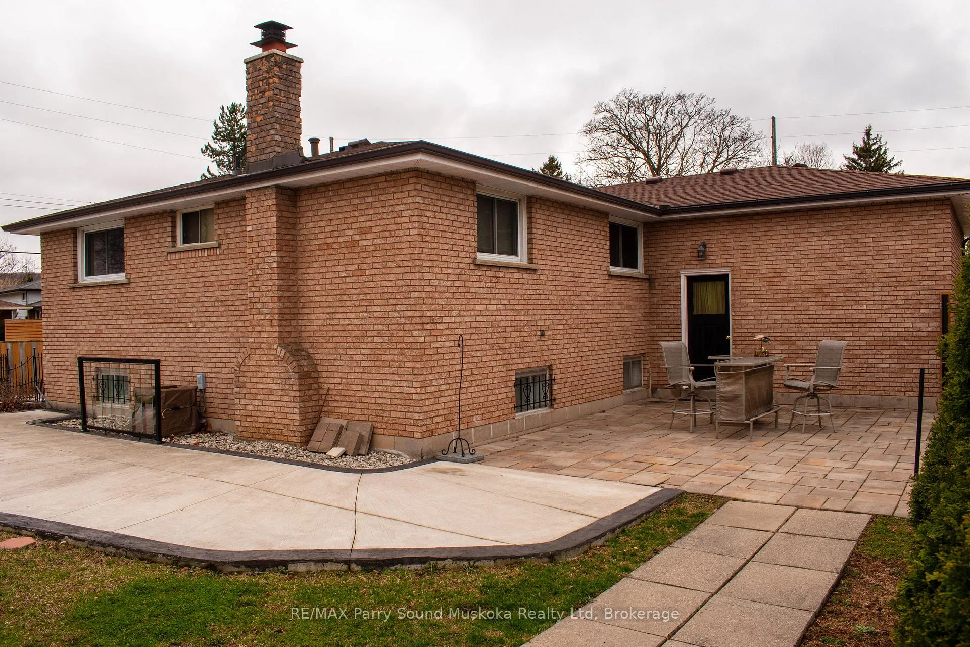 Photo 5 of 119 Forest Hill Crescent, Hamilton, Red Hill — HOMEH