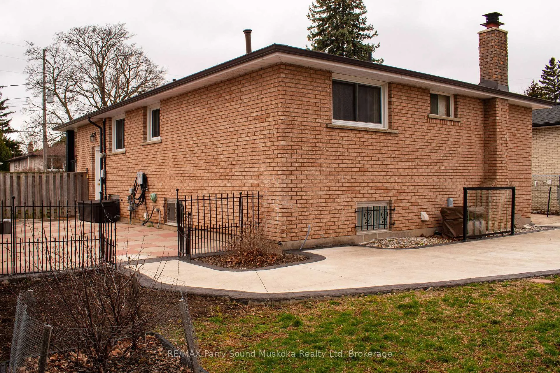 Photo 6 of 119 Forest Hill Crescent, Hamilton, Red Hill — HOMEH