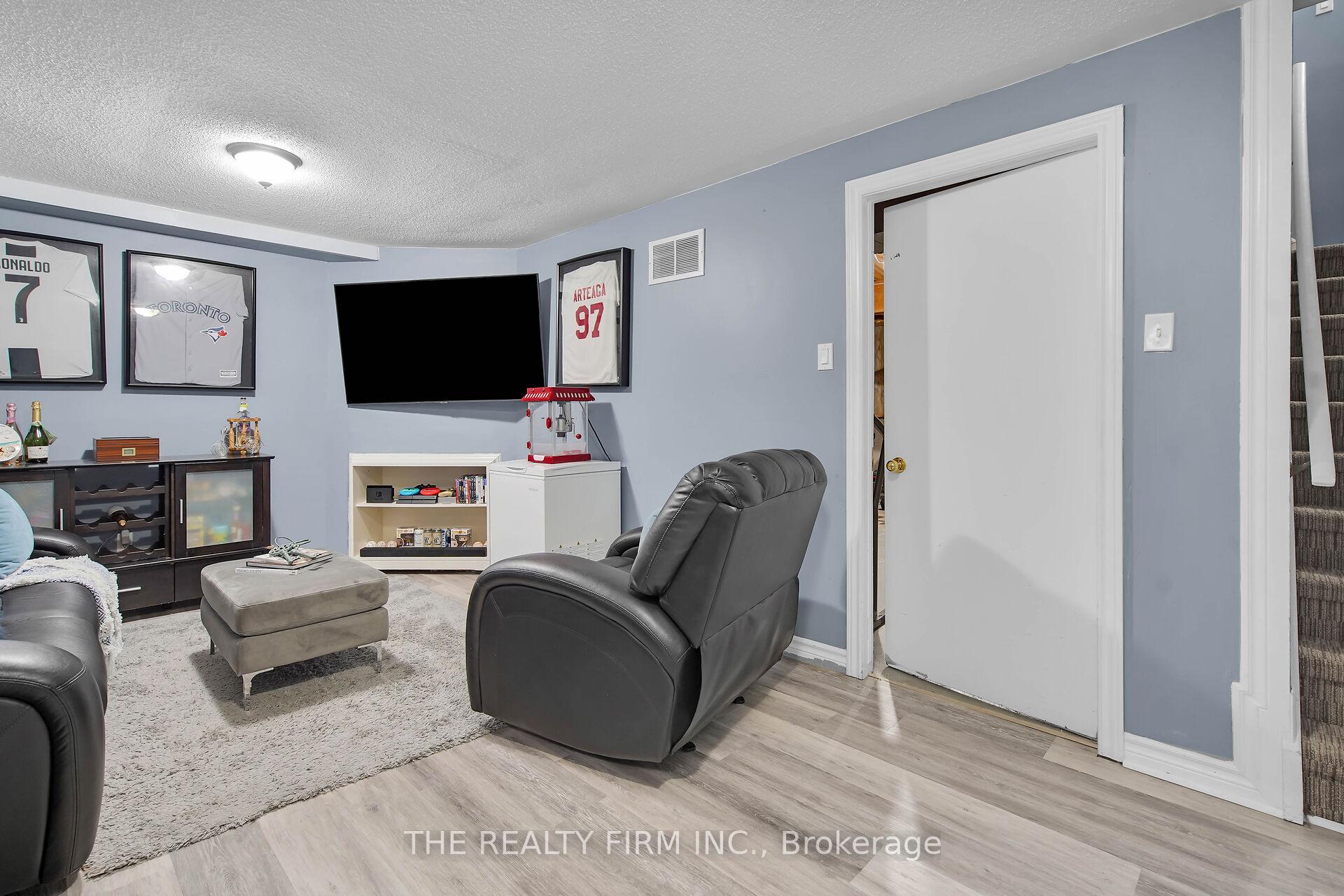 Photo 22 of Unit 65, 720 Deveron Crescent, London, South T — HOMEH
