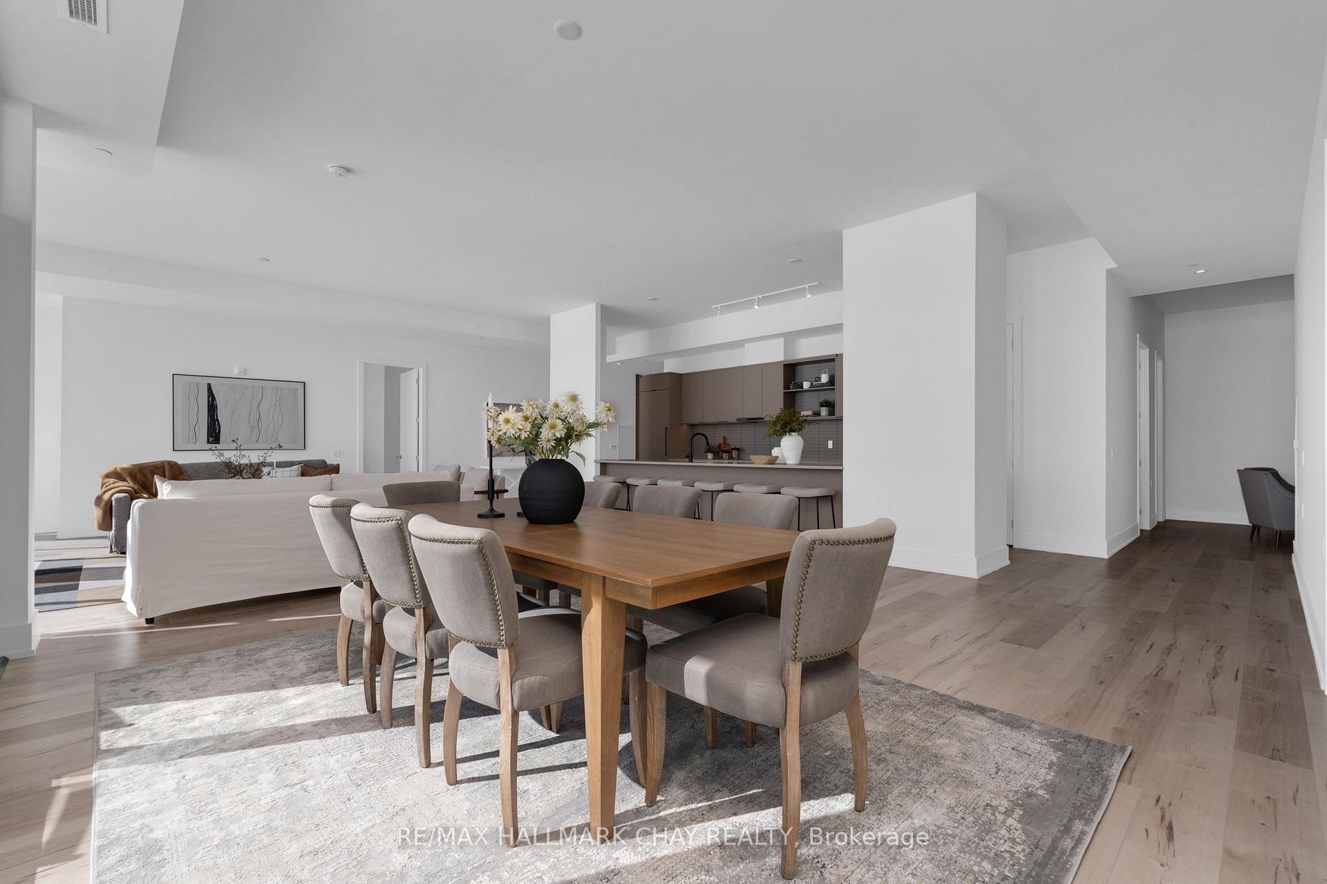 Photo 9 of Unit PH07, 185 Dunlop Street E, Barrie, Lakeshore — HOMEH