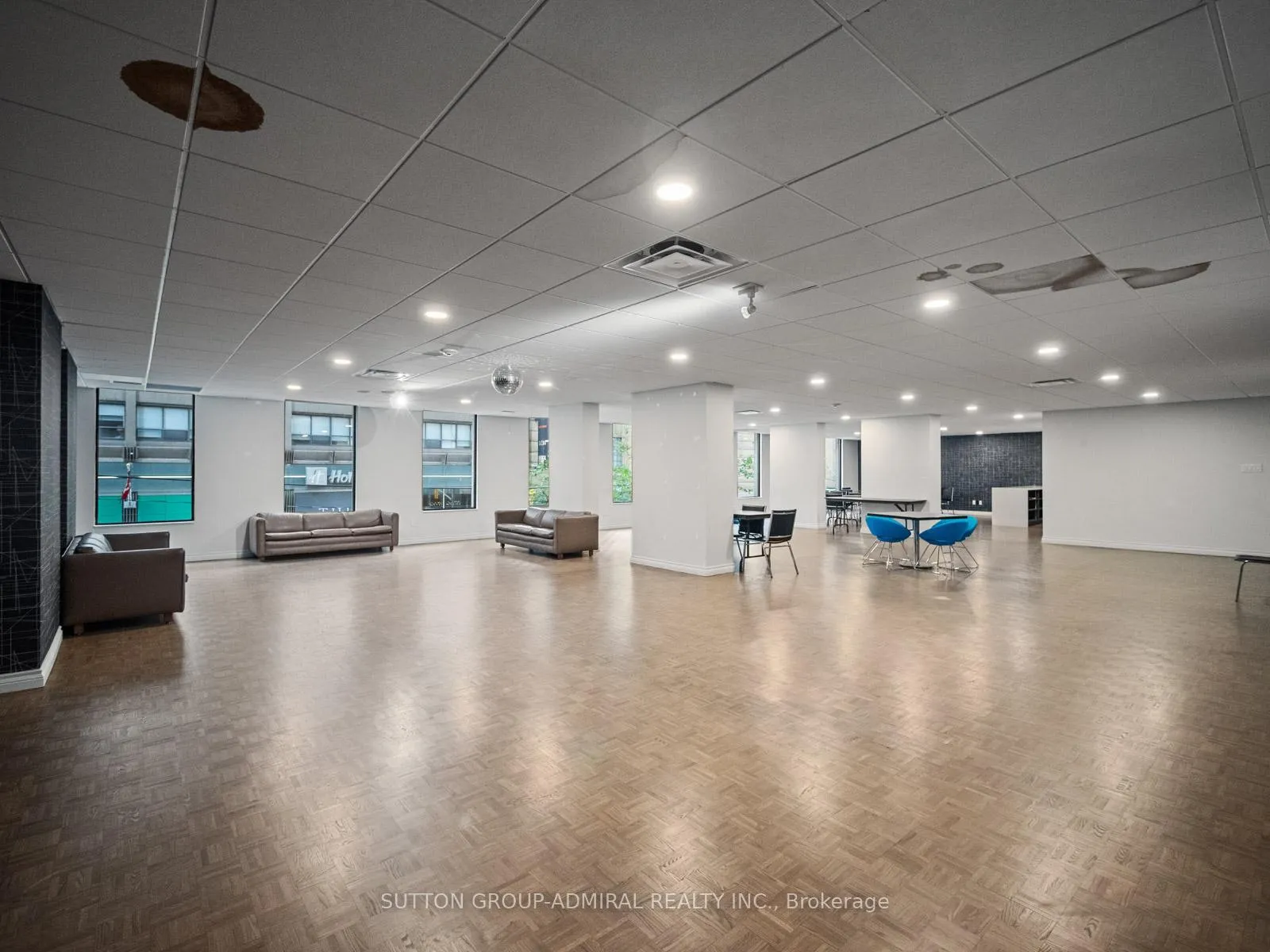 Photo 38 of Unit 810, 45 Carlton Street, Toronto, Church-Yonge Corridor — HOMEH