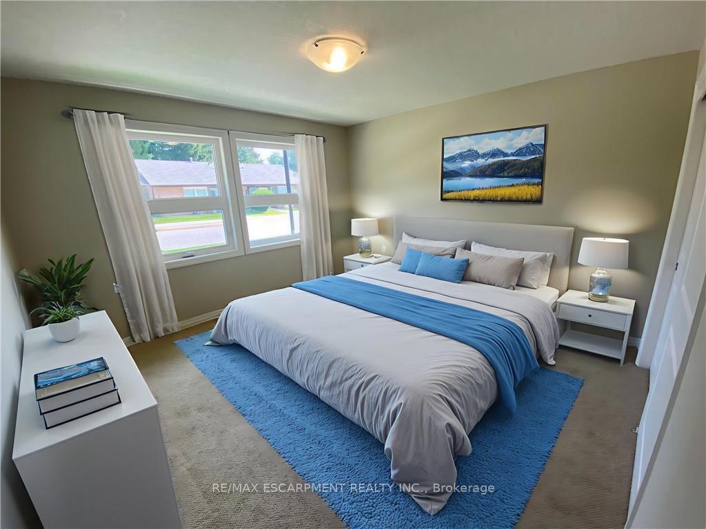 Photo 5 of 13 Szollosy Circle, Hamilton, Kennedy — HOMEH