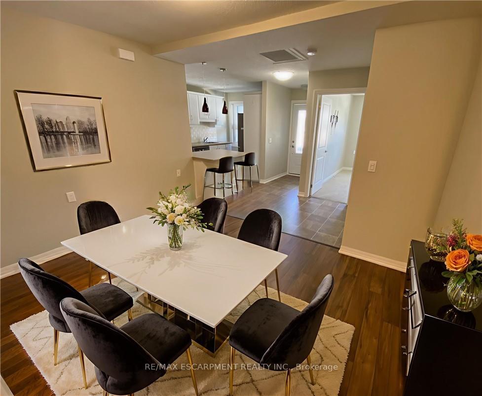 Photo 9 of 13 Szollosy Circle, Hamilton, Kennedy — HOMEH