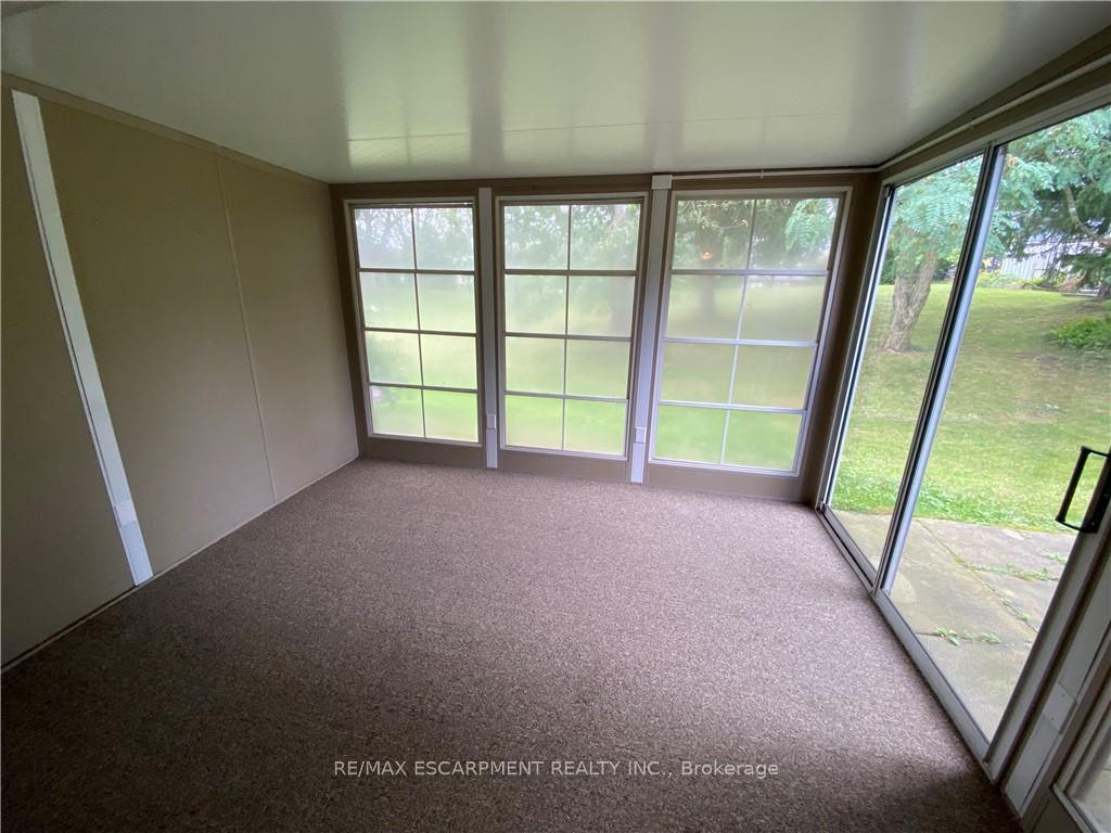 Photo 16 of 13 Szollosy Circle, Hamilton, Kennedy — HOMEH