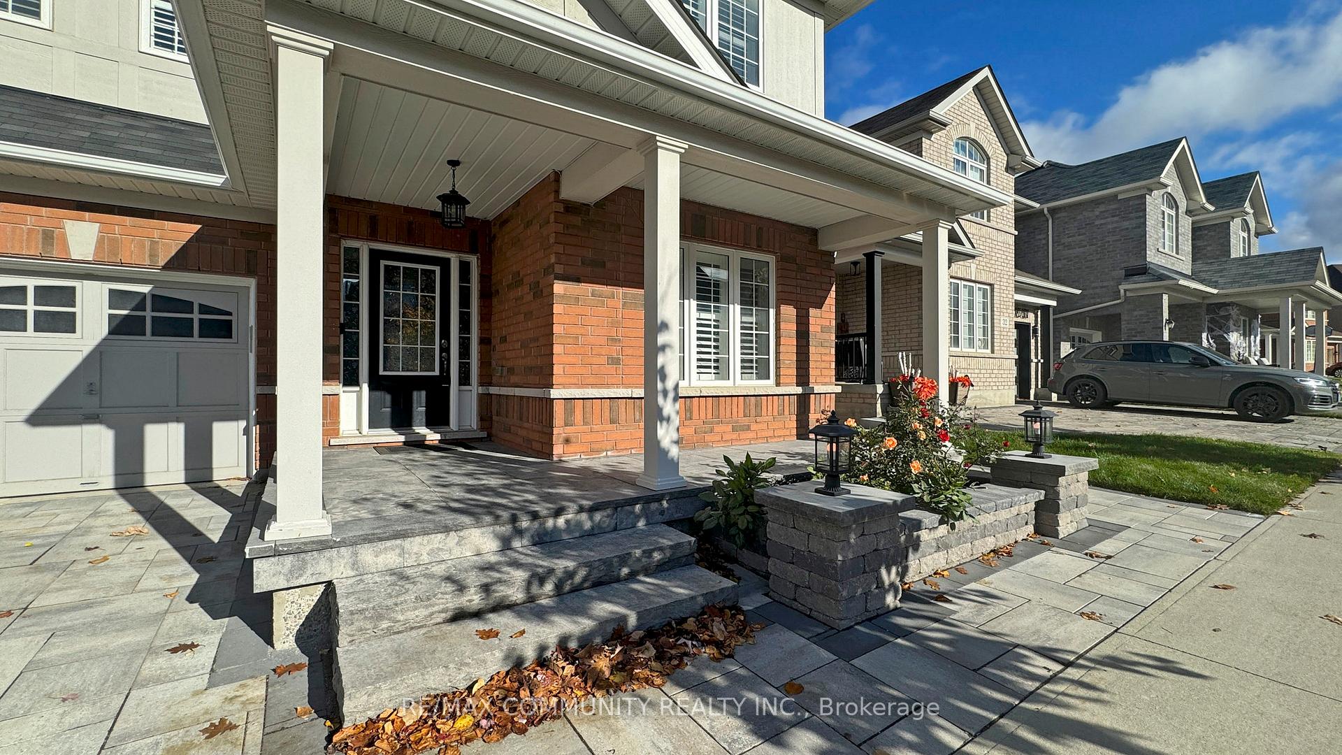 Photo 4 of 30 Raithby Crescent, Ajax, Central East — HOMEH