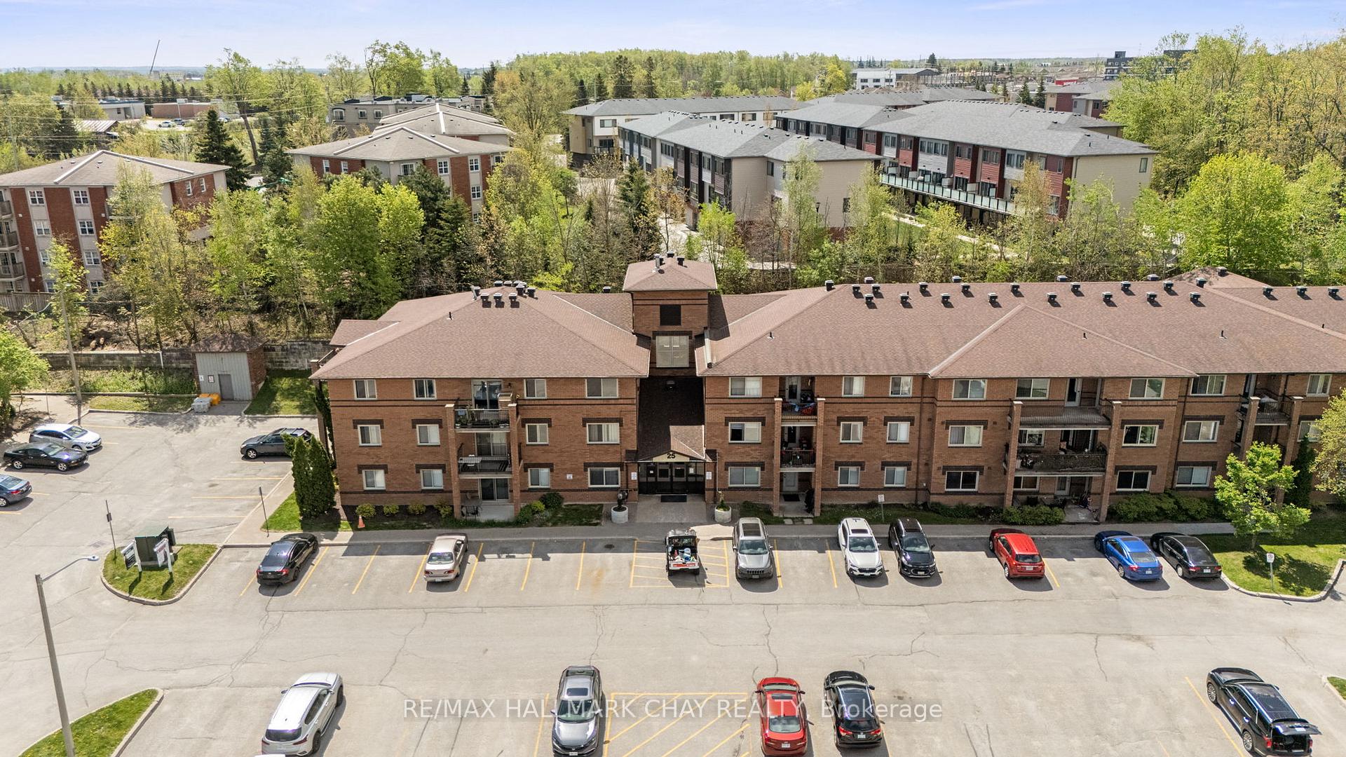 Photo 3 of Unit 303, 25 Meadow Lane, Barrie, Ardagh — HOMEH