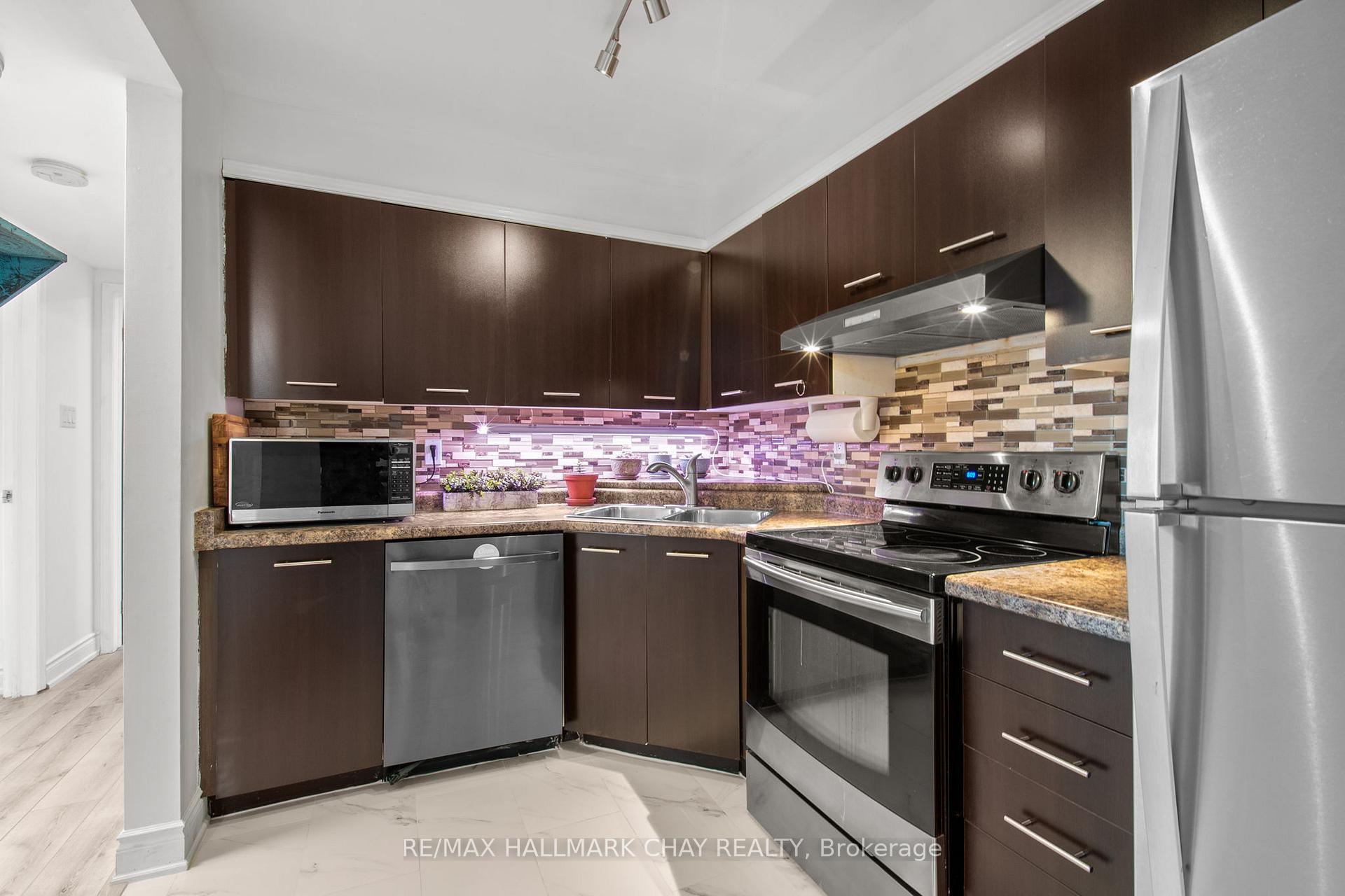 Photo 8 of Unit 303, 25 Meadow Lane, Barrie, Ardagh — HOMEH