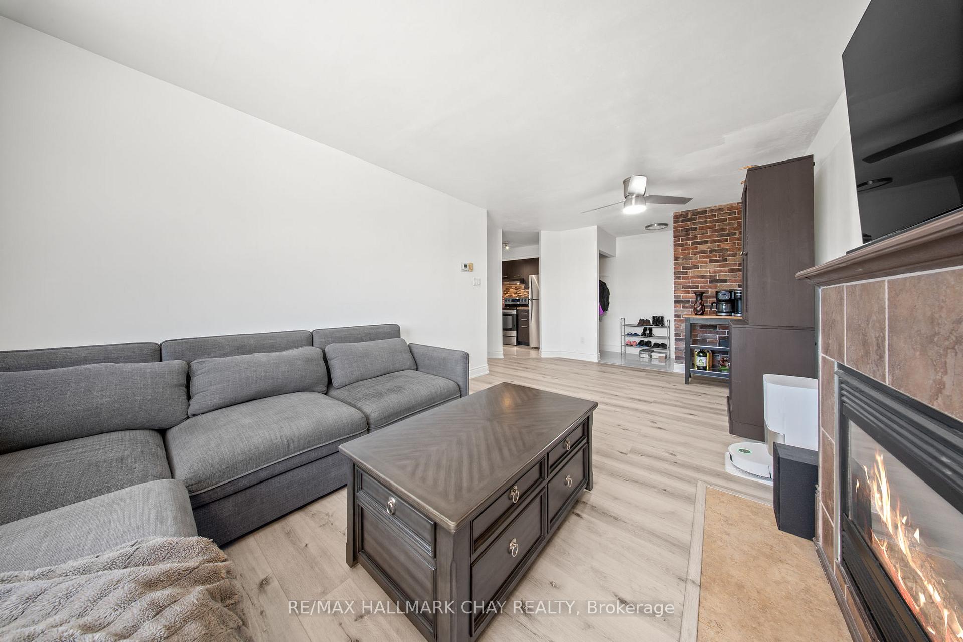 Photo 9 of Unit 303, 25 Meadow Lane, Barrie, Ardagh — HOMEH