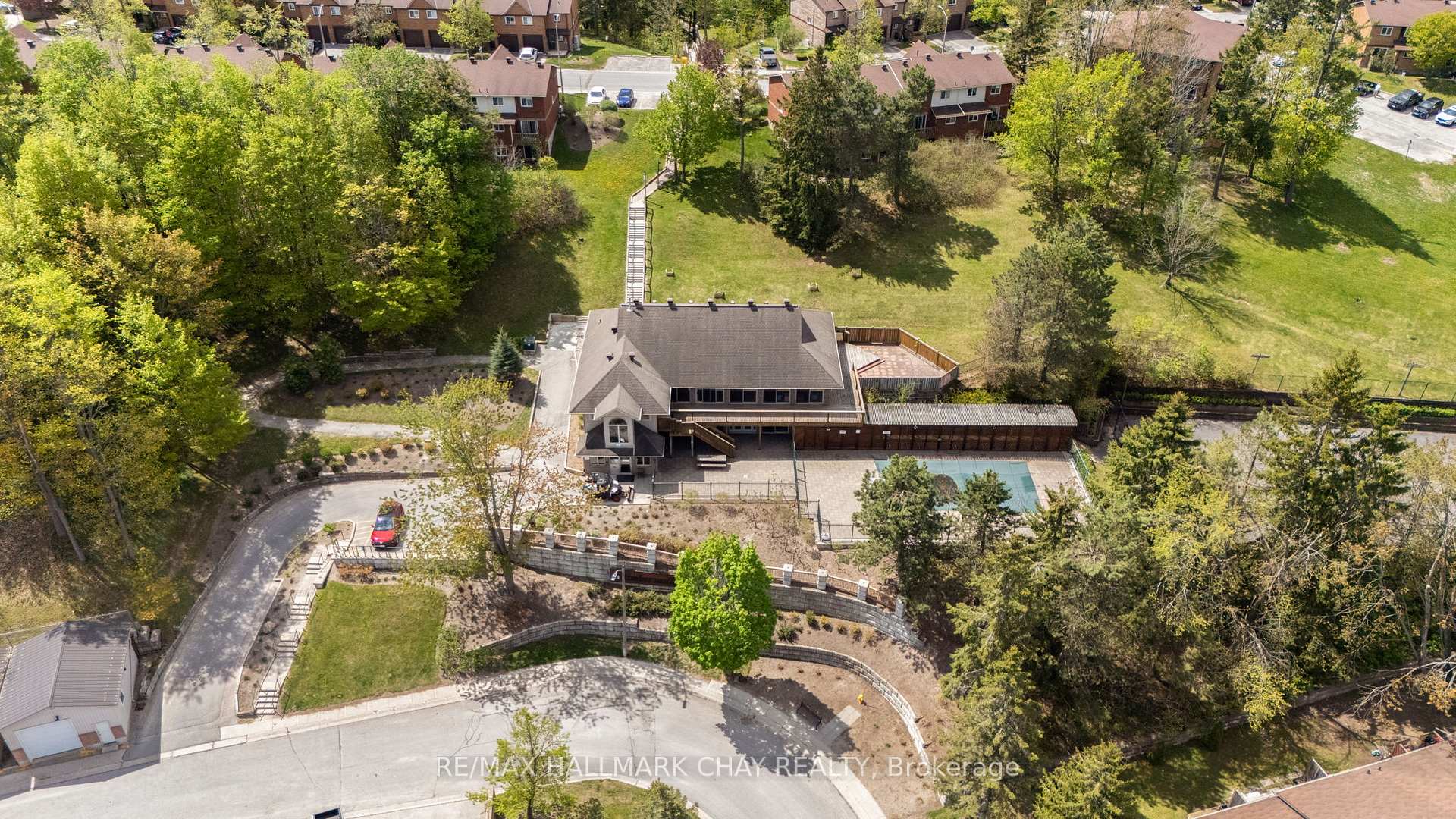 Photo 19 of Unit 303, 25 Meadow Lane, Barrie, Ardagh — HOMEH