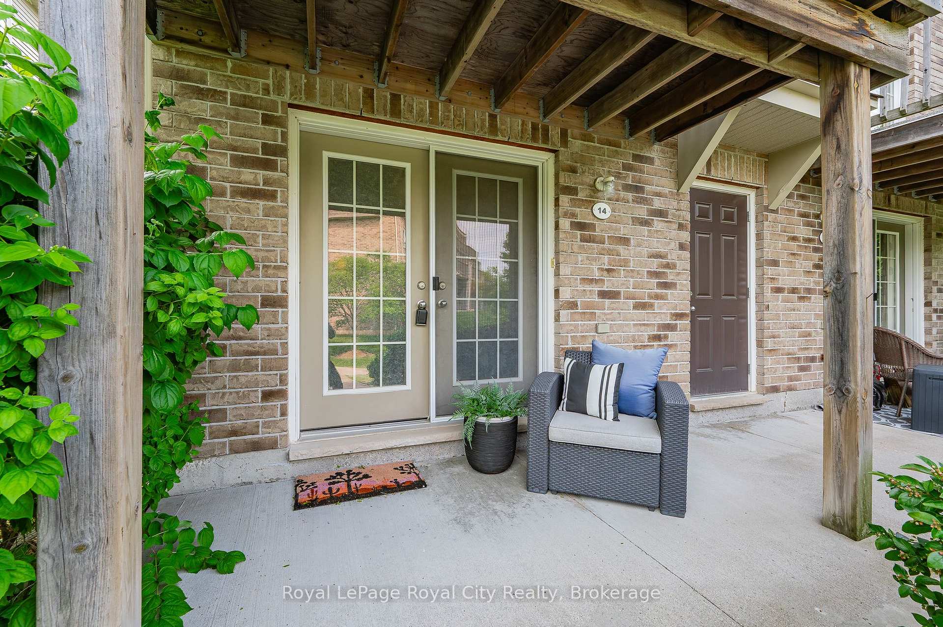 Photo 4 of Unit 14, 35 Mountford Drive, Guelph, Grange Road — HOMEH