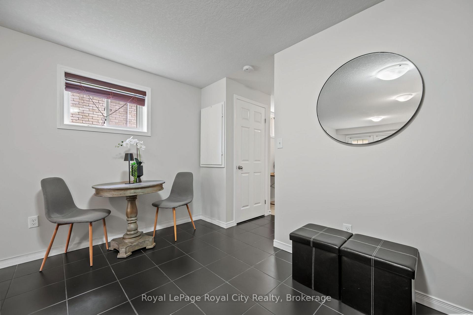 Photo 13 of Unit 14, 35 Mountford Drive, Guelph, Grange Road — HOMEH