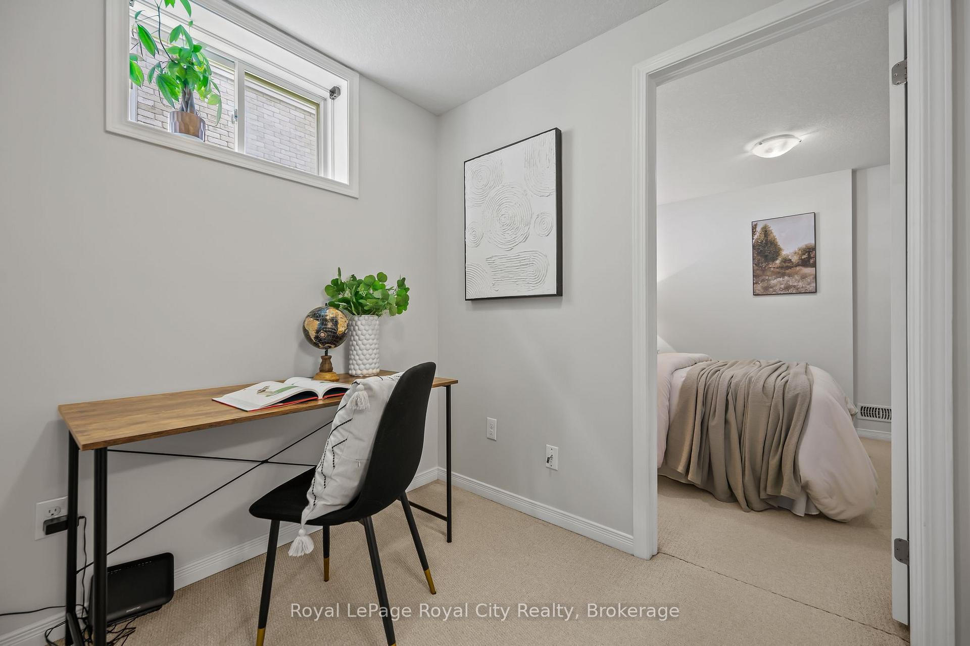 Photo 14 of Unit 14, 35 Mountford Drive, Guelph, Grange Road — HOMEH