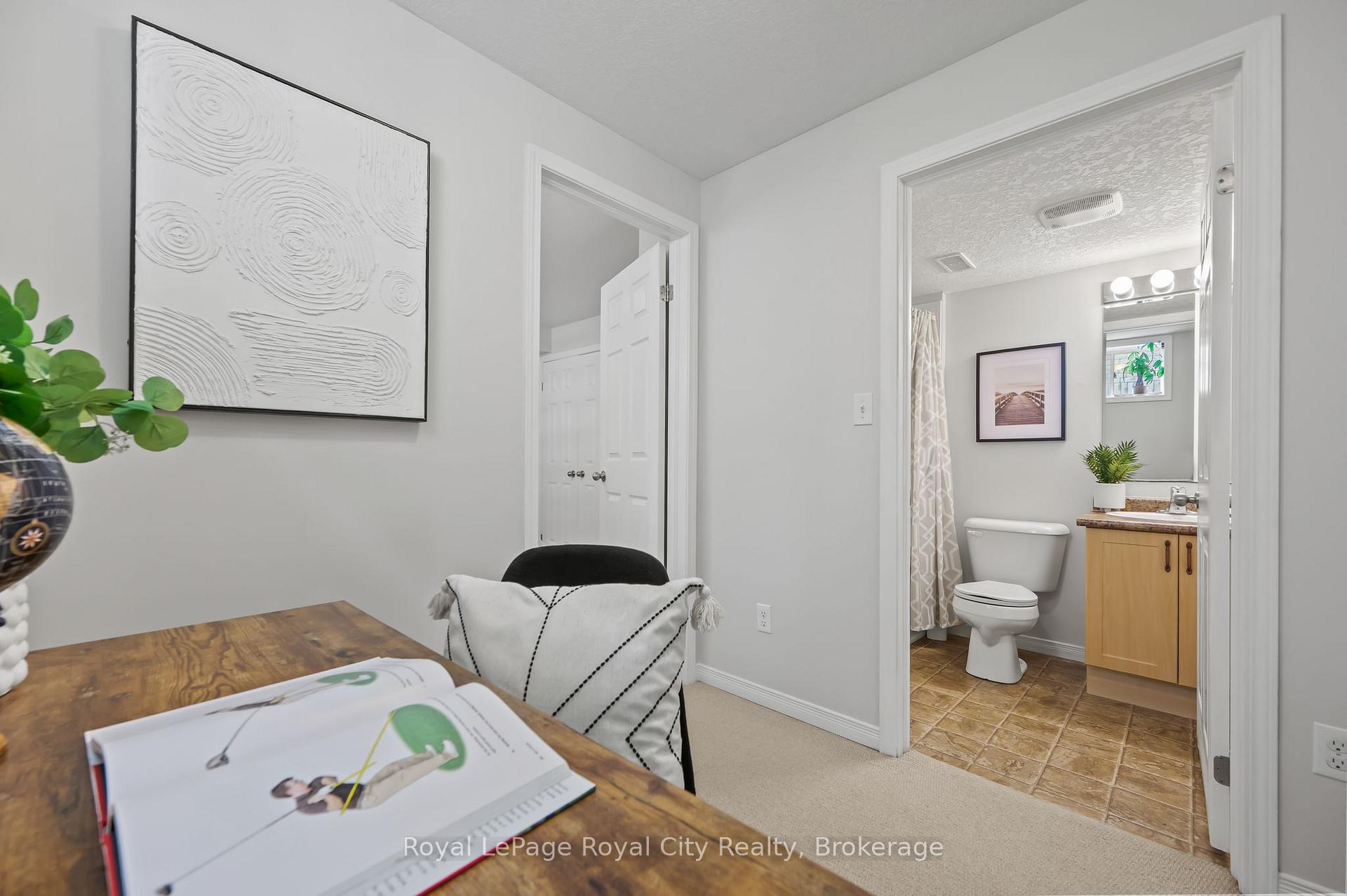 Photo 15 of Unit 14, 35 Mountford Drive, Guelph, Grange Road — HOMEH