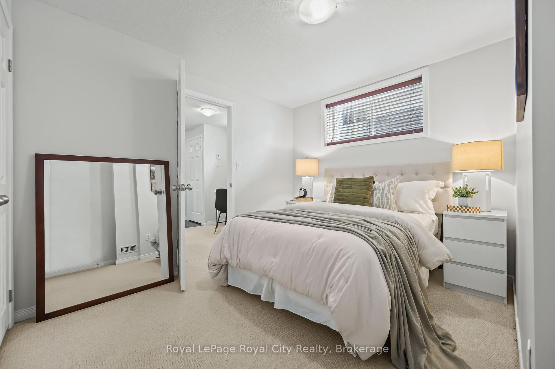 Photo 19 of Unit 14, 35 Mountford Drive, Guelph, Grange Road — HOMEH
