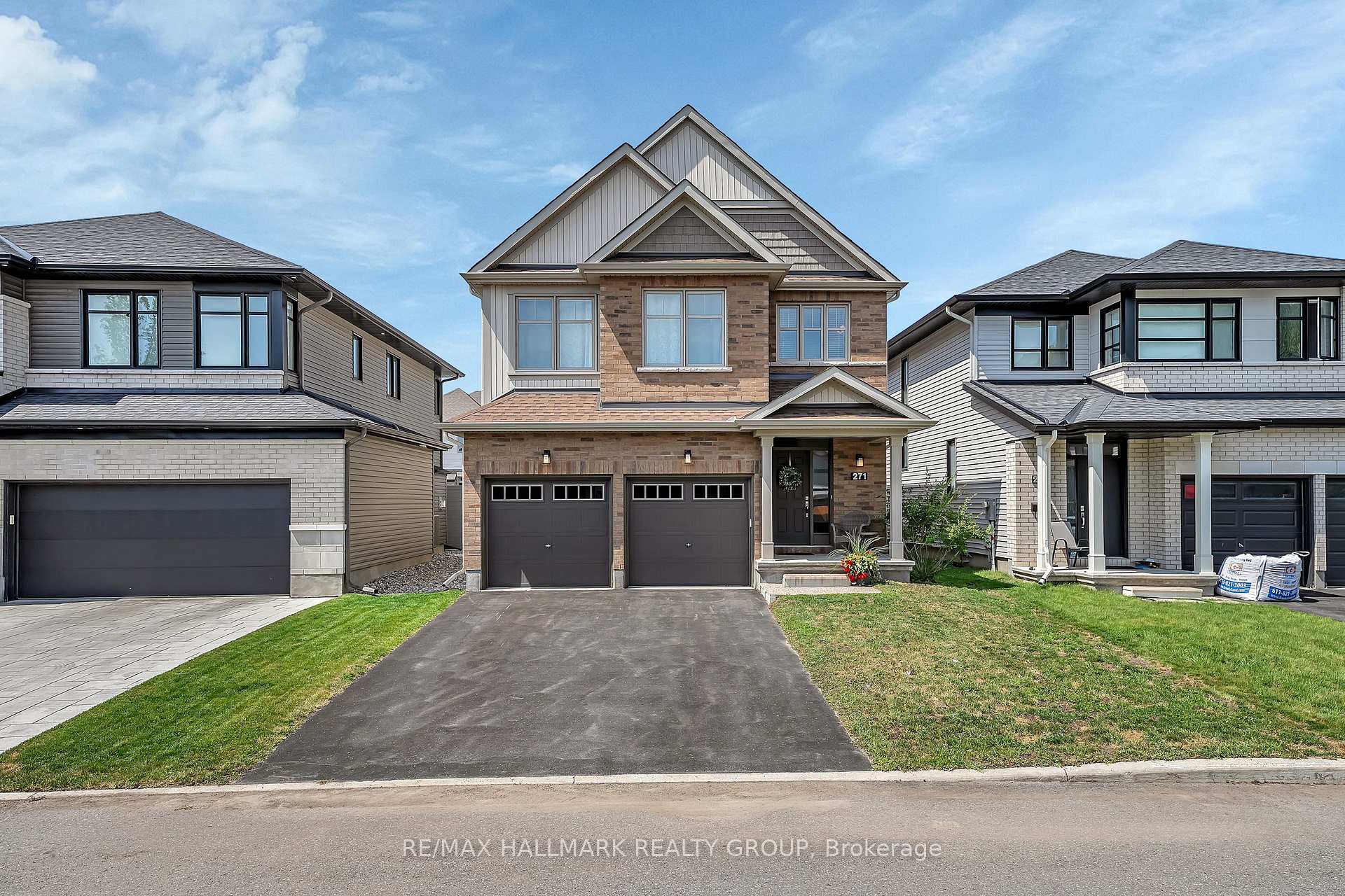 Front of 271 Mount Nebo Way