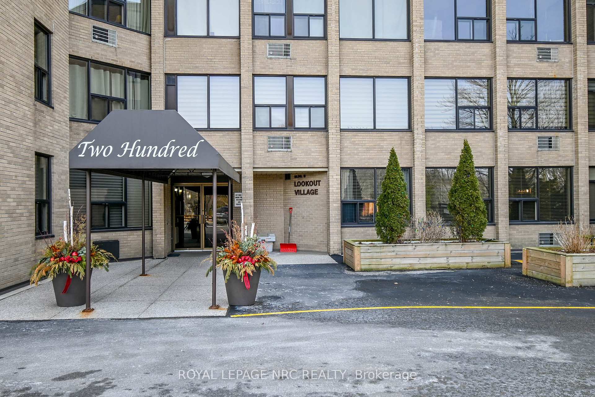Front of Unit 404B, 200 Highway 20 West