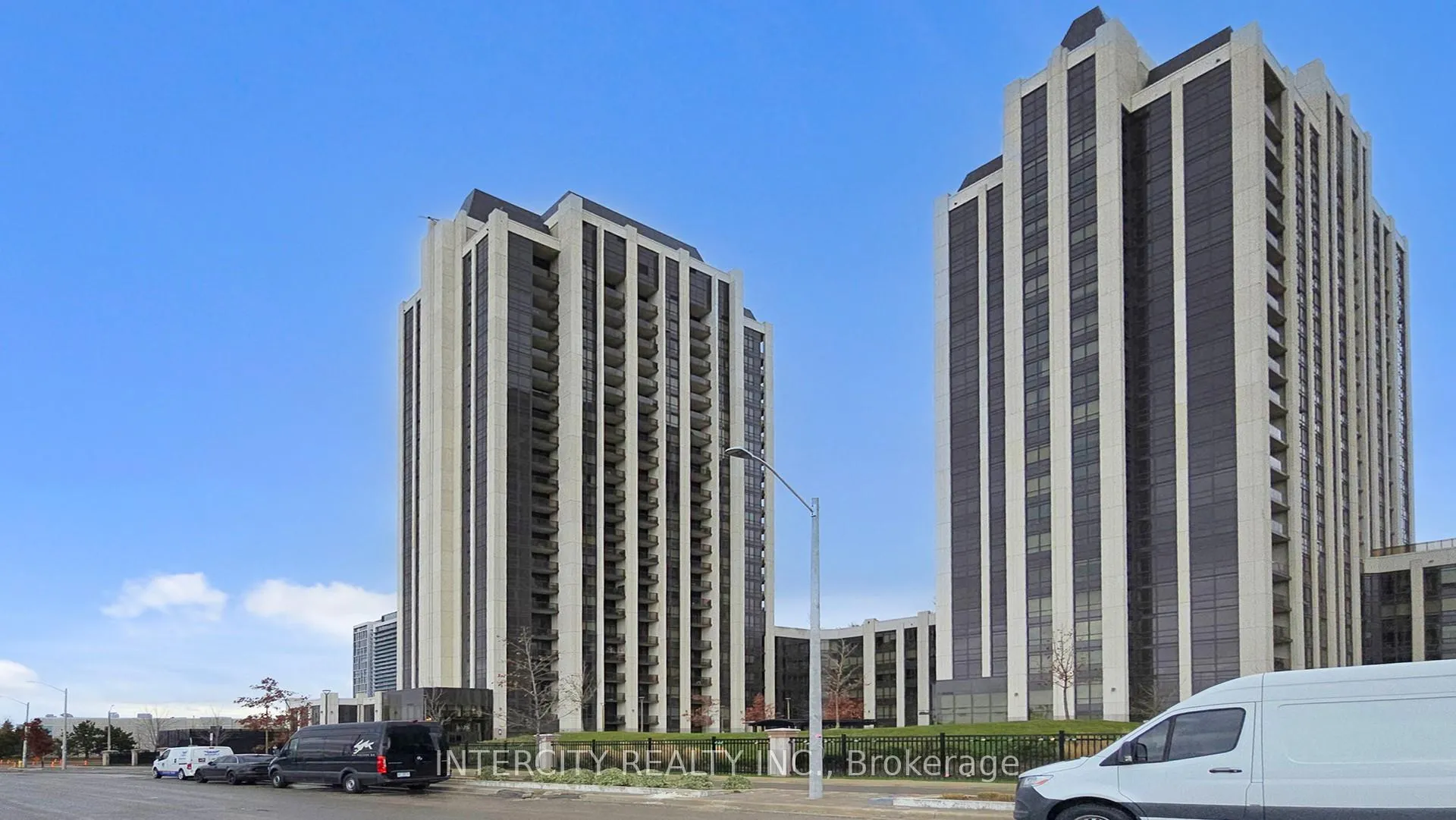 Photo 1 of Unit PH07, 9075 Jane Street, Vaughan, Concord — HOMEH