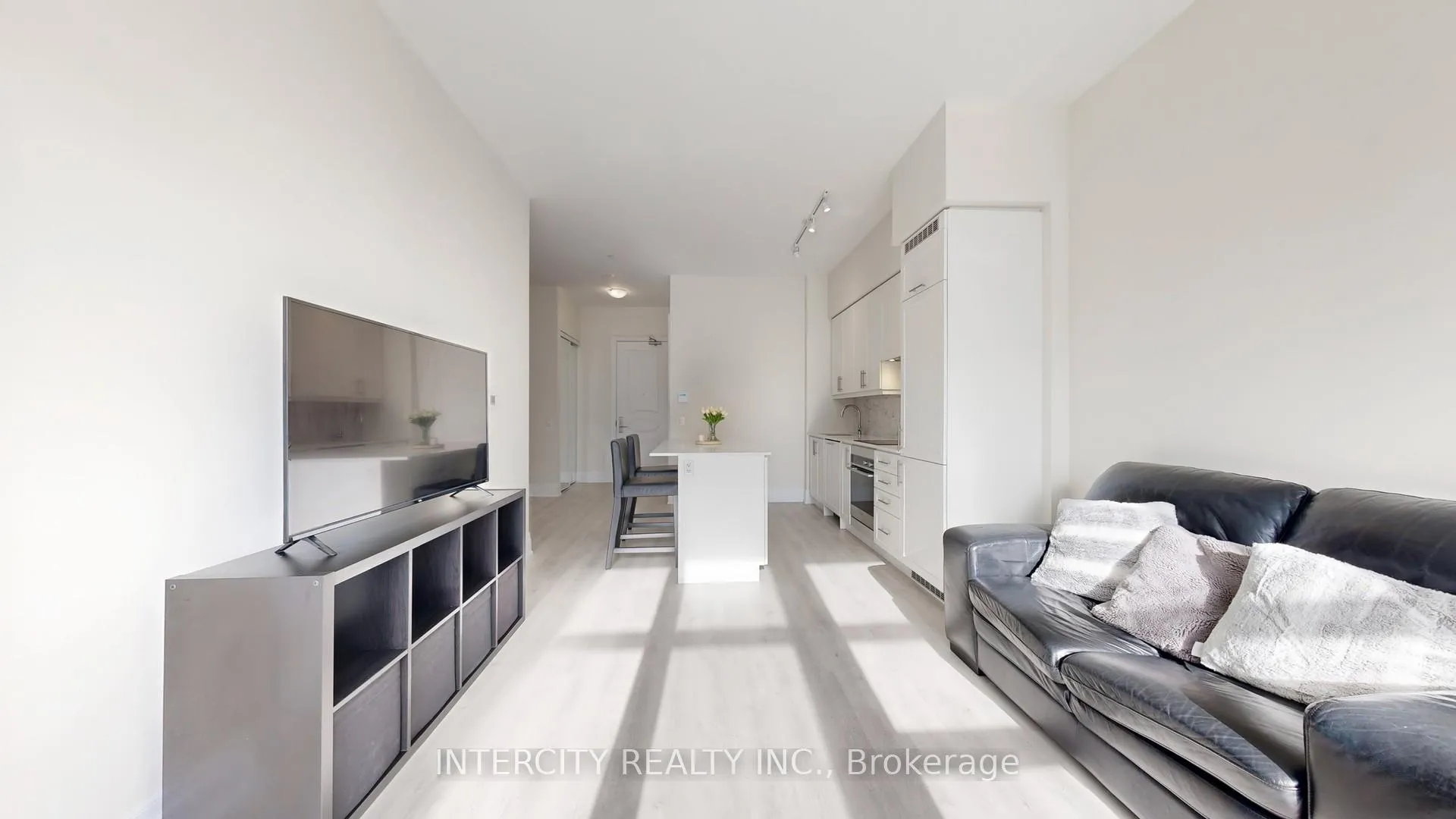Photo 7 of Unit PH07, 9075 Jane Street, Vaughan, Concord — HOMEH