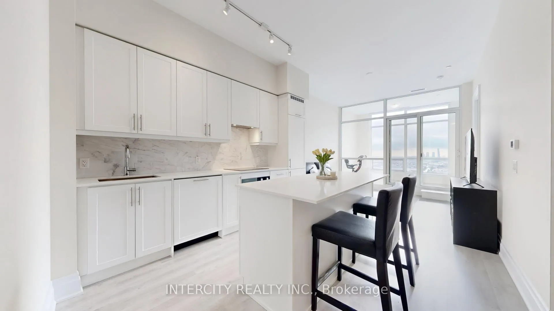 Photo 10 of Unit PH07, 9075 Jane Street, Vaughan, Concord — HOMEH