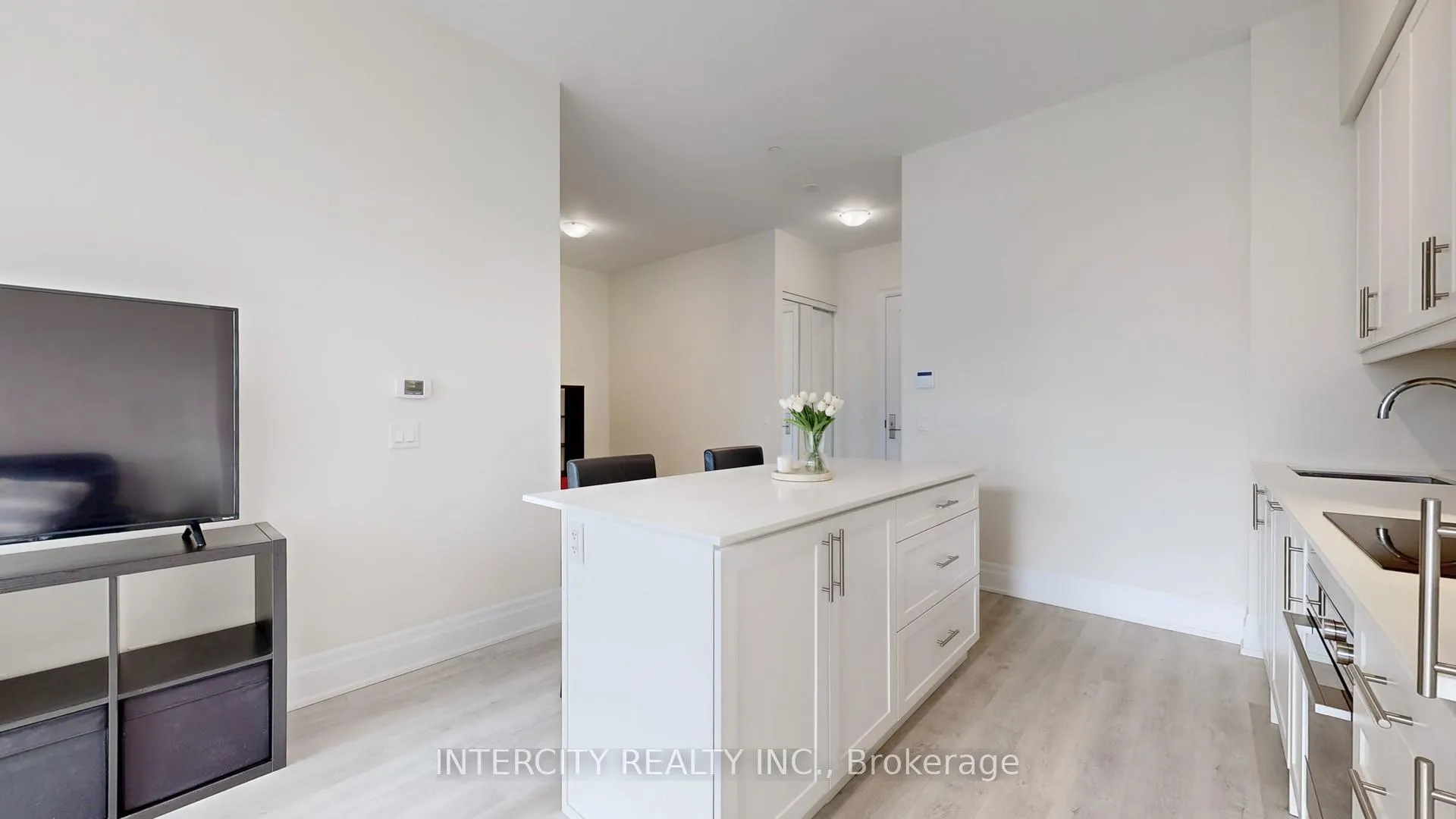 Photo 13 of Unit PH07, 9075 Jane Street, Vaughan, Concord — HOMEH