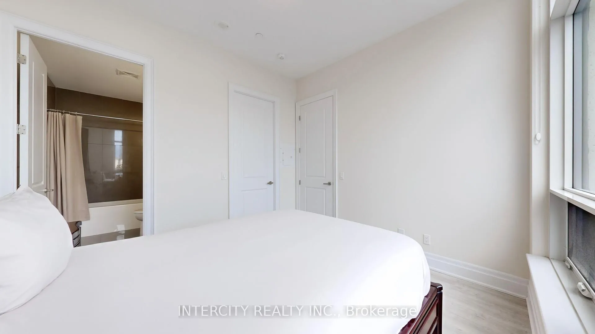 Photo 27 of Unit PH07, 9075 Jane Street, Vaughan, Concord — HOMEH