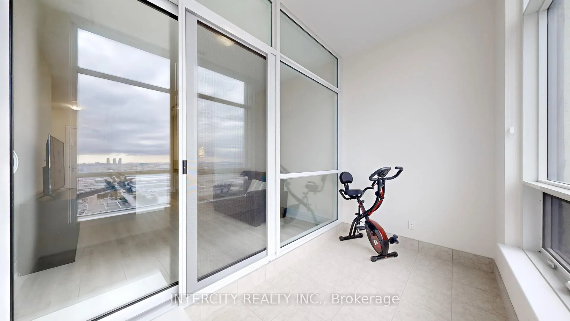 Photo 30 of Unit PH07, 9075 Jane Street, Vaughan, Concord — HOMEH