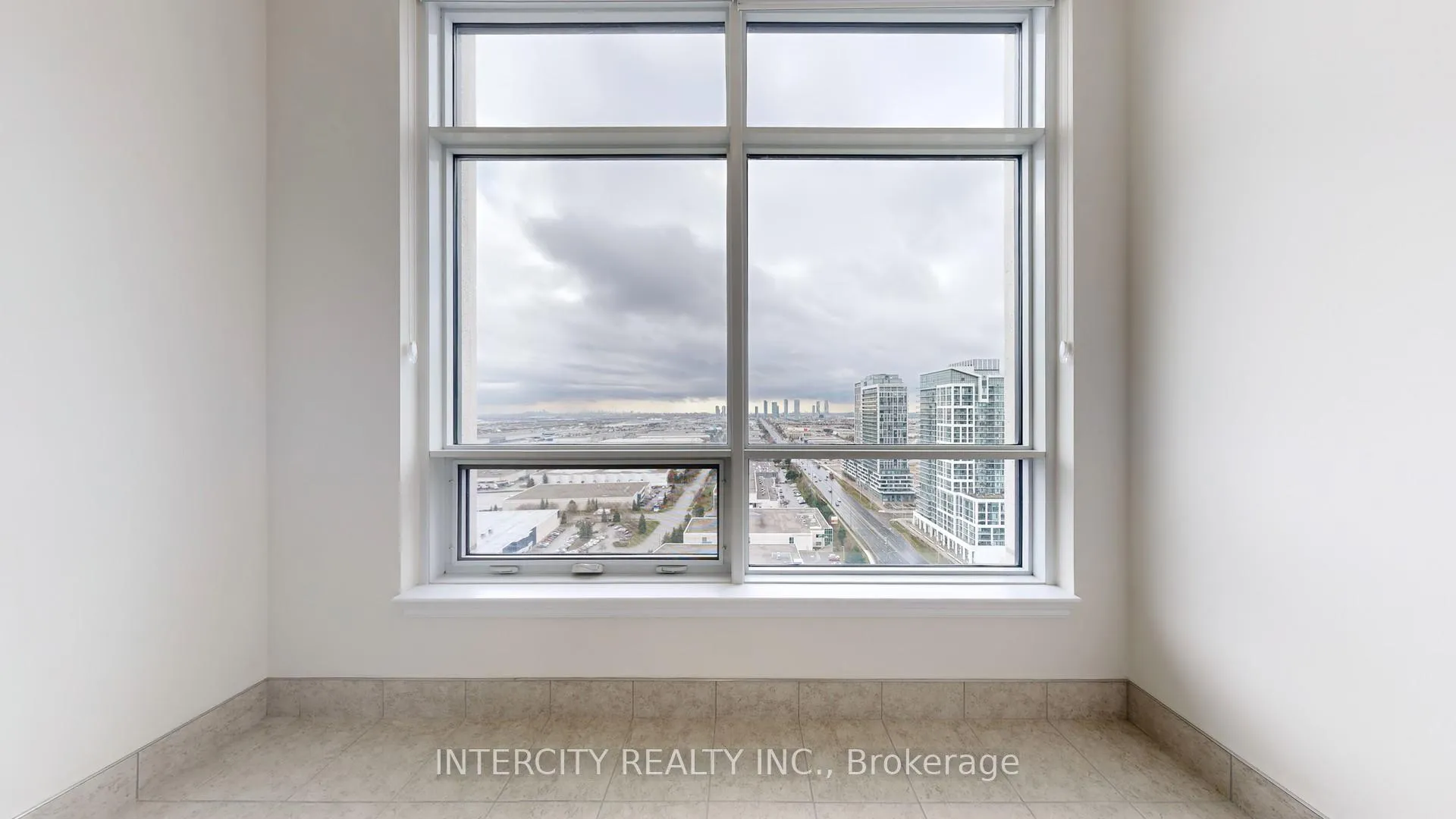 Photo 31 of Unit PH07, 9075 Jane Street, Vaughan, Concord — HOMEH