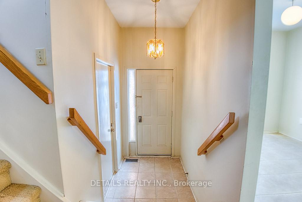 Photo 2 of 419 Viewmount Drive, Ottawa, Borden Farm/Stewart Farm/Carleton Heights/Parkwood Hills — HOMEH