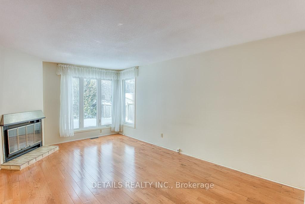 Photo 4 of 419 Viewmount Drive, Ottawa, Borden Farm/Stewart Farm/Carleton Heights/Parkwood Hills — HOMEH