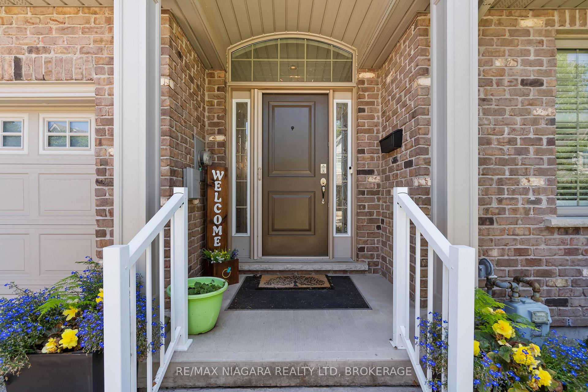 Photo 3 of Unit 35, 7 Gibson Place, St. Catharines, Downtown — HOMEH