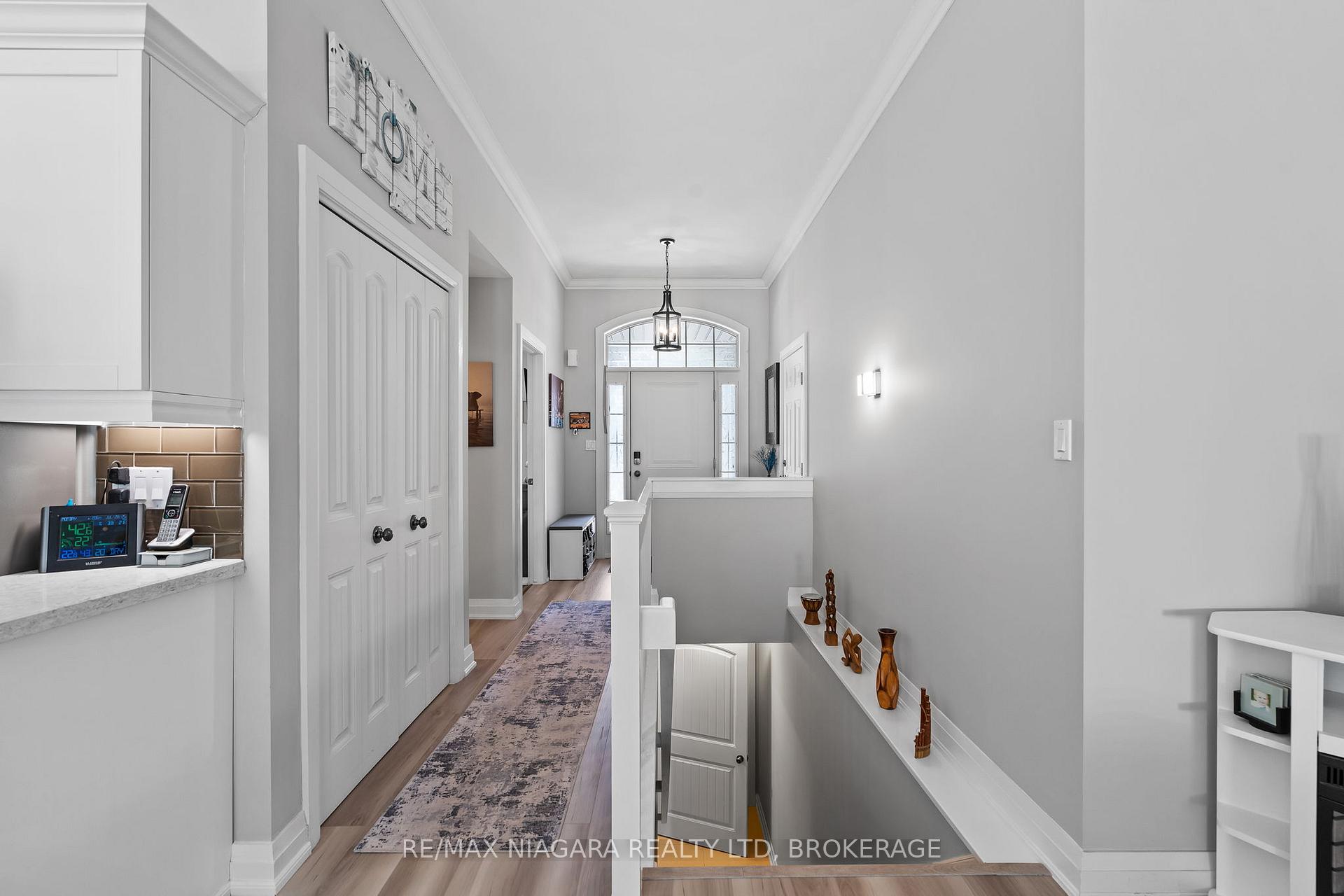 Photo 4 of Unit 35, 7 Gibson Place, St. Catharines, Downtown — HOMEH