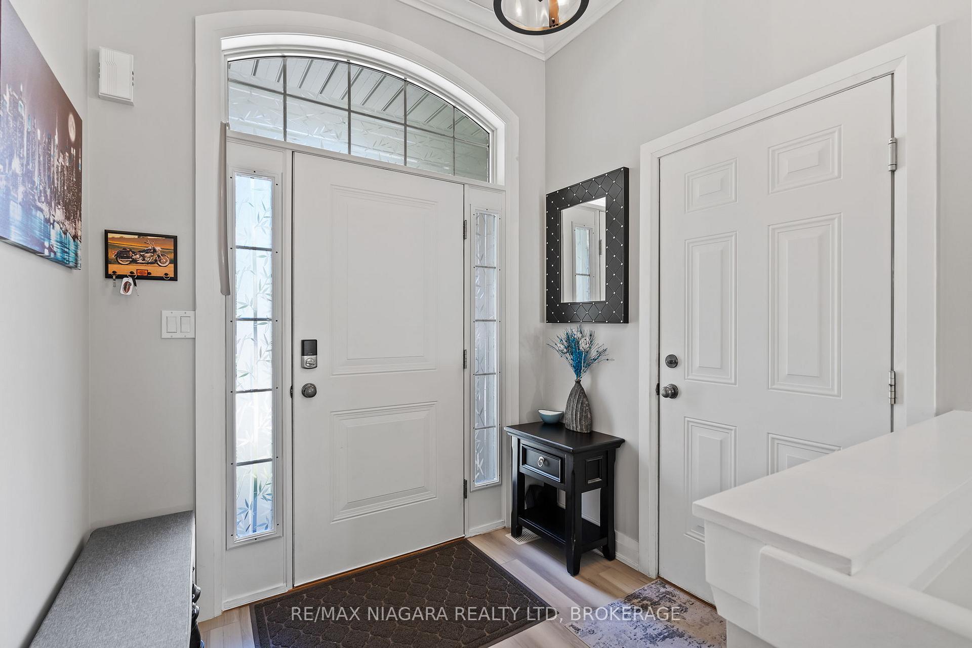 Photo 5 of Unit 35, 7 Gibson Place, St. Catharines, Downtown — HOMEH