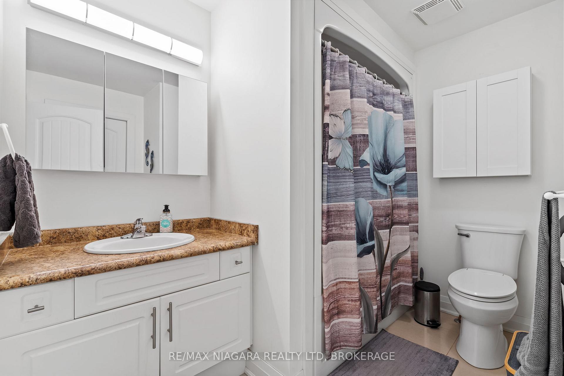 Photo 7 of Unit 35, 7 Gibson Place, St. Catharines, Downtown — HOMEH