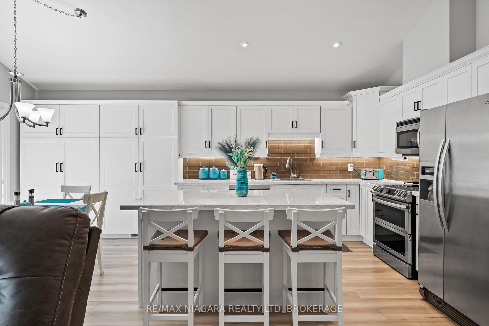 Photo 11 of Unit 35, 7 Gibson Place, St. Catharines, Downtown — HOMEH