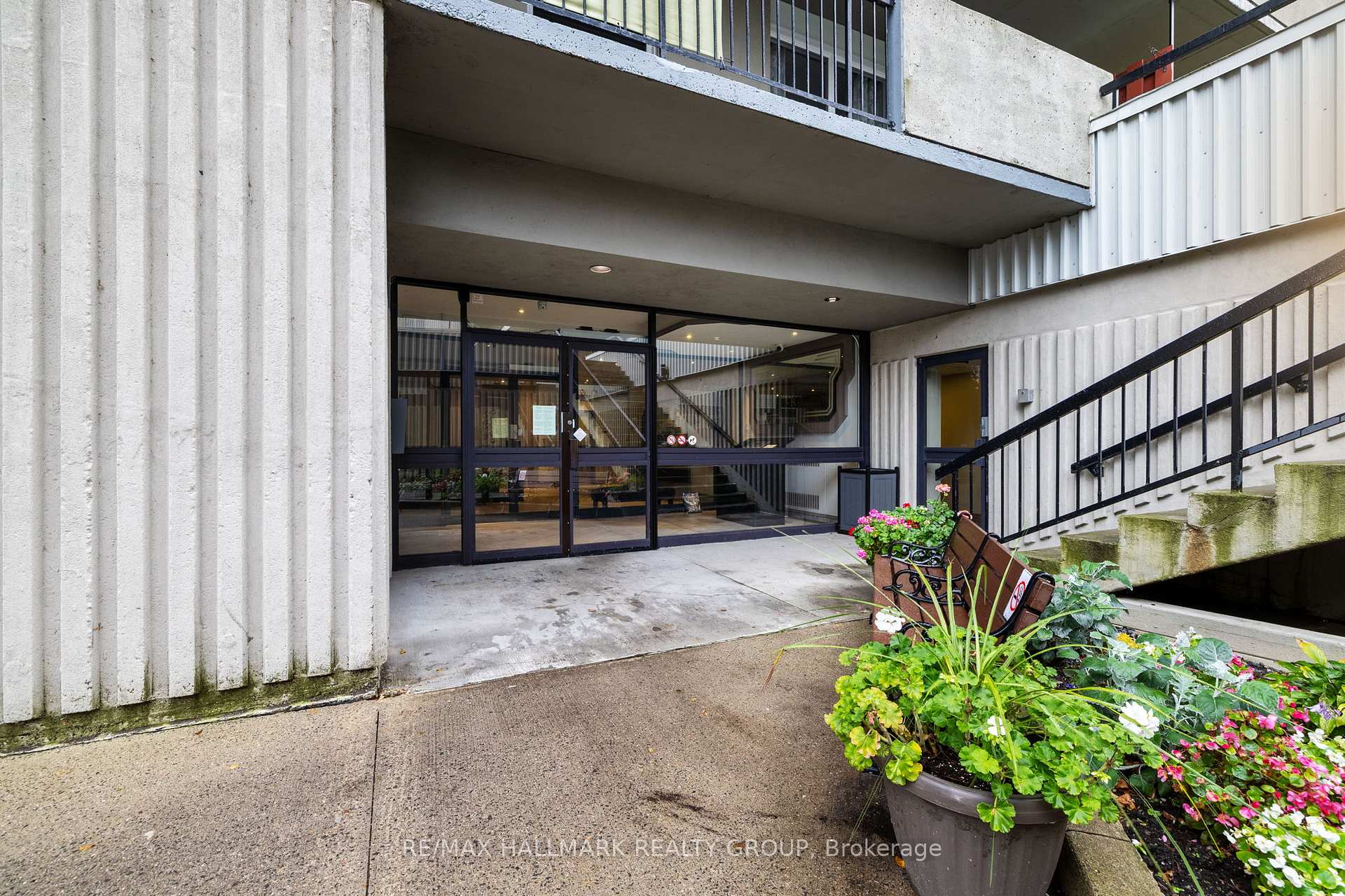 Front of Unit 1906, 158B Mcarthur Avenue