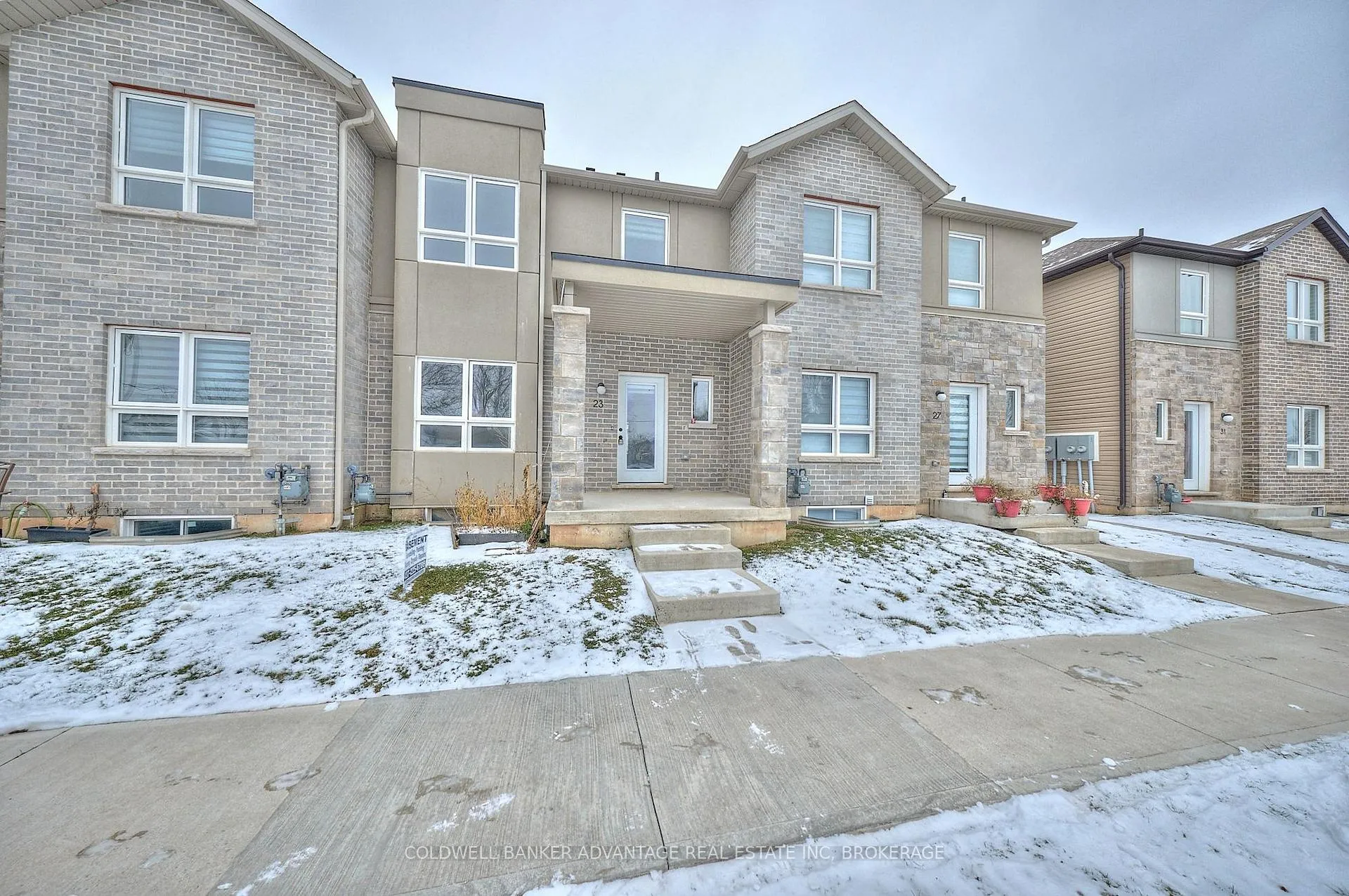Photo 2 of 23 Perenack Avenue, Welland, Broadway — HOMEH