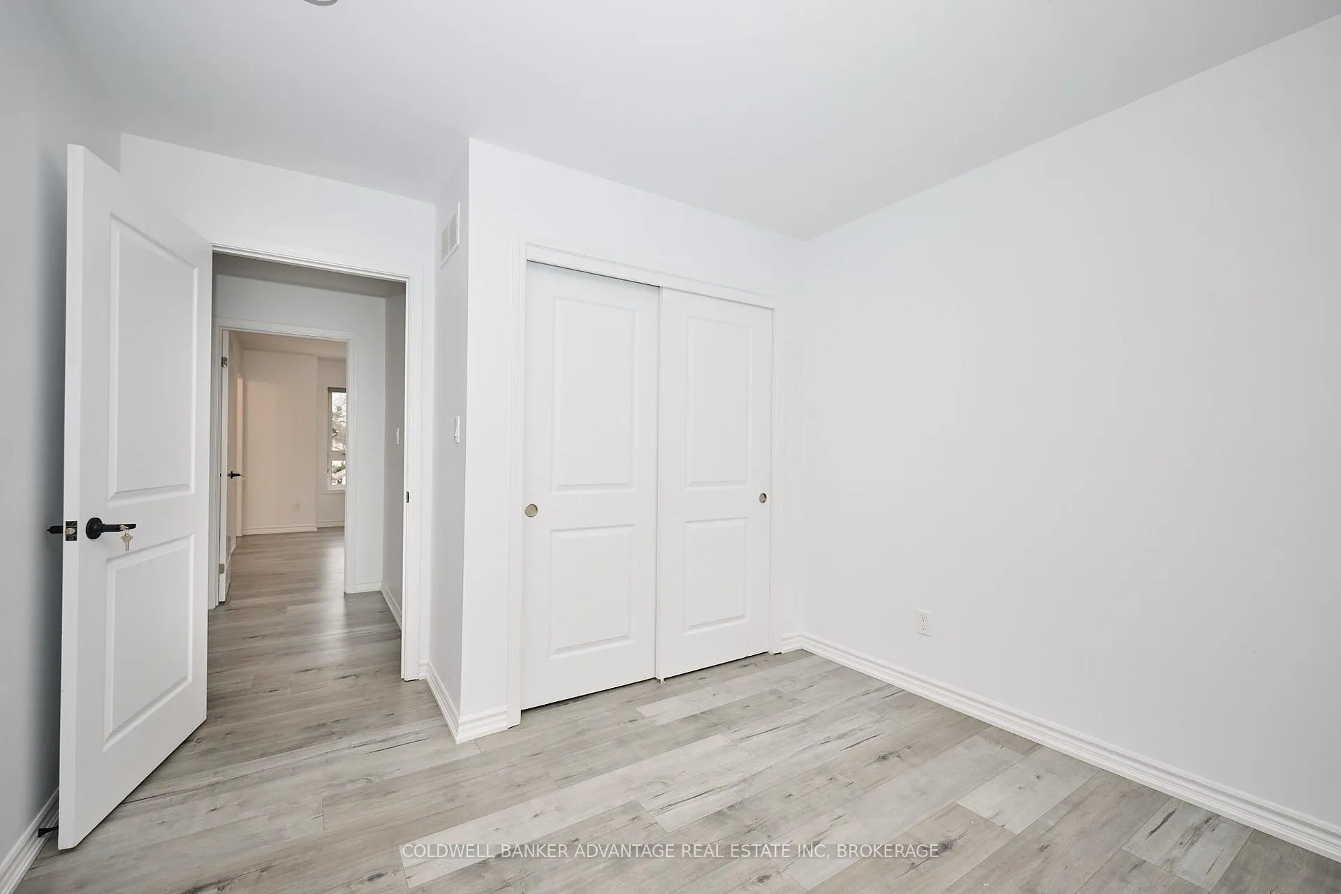 Photo 19 of 23 Perenack Avenue, Welland, Broadway — HOMEH