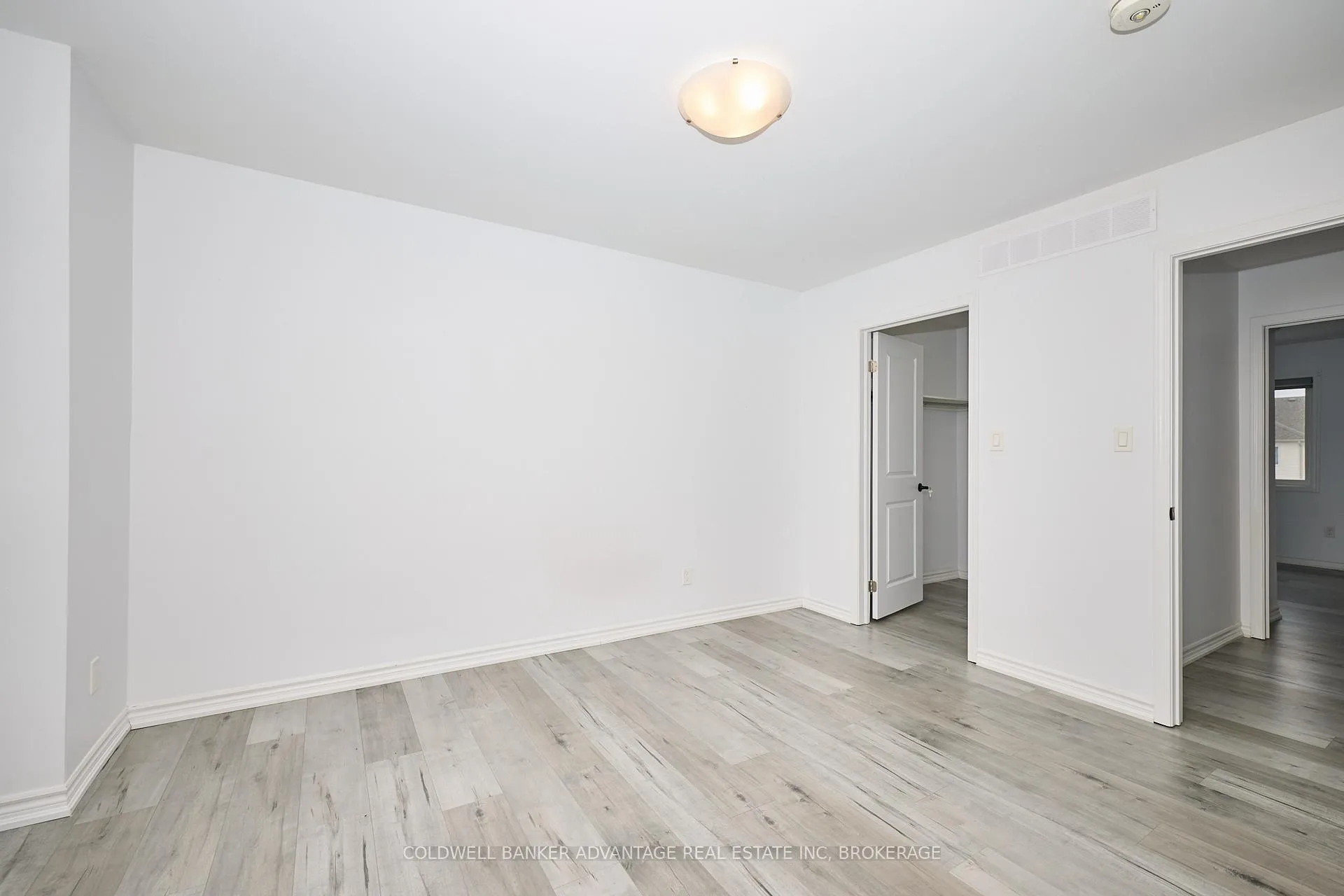 Photo 22 of 23 Perenack Avenue, Welland, Broadway — HOMEH