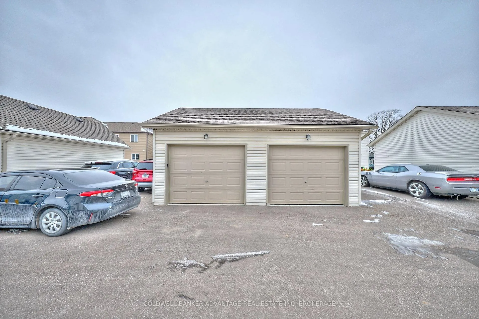 Photo 29 of 23 Perenack Avenue, Welland, Broadway — HOMEH