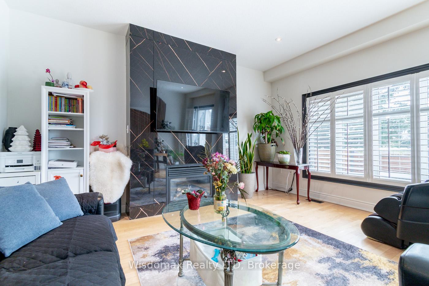 Photo 8 of Unit 5, 31 Sunvale Place N, Hamilton, Stoney Creek — HOMEH