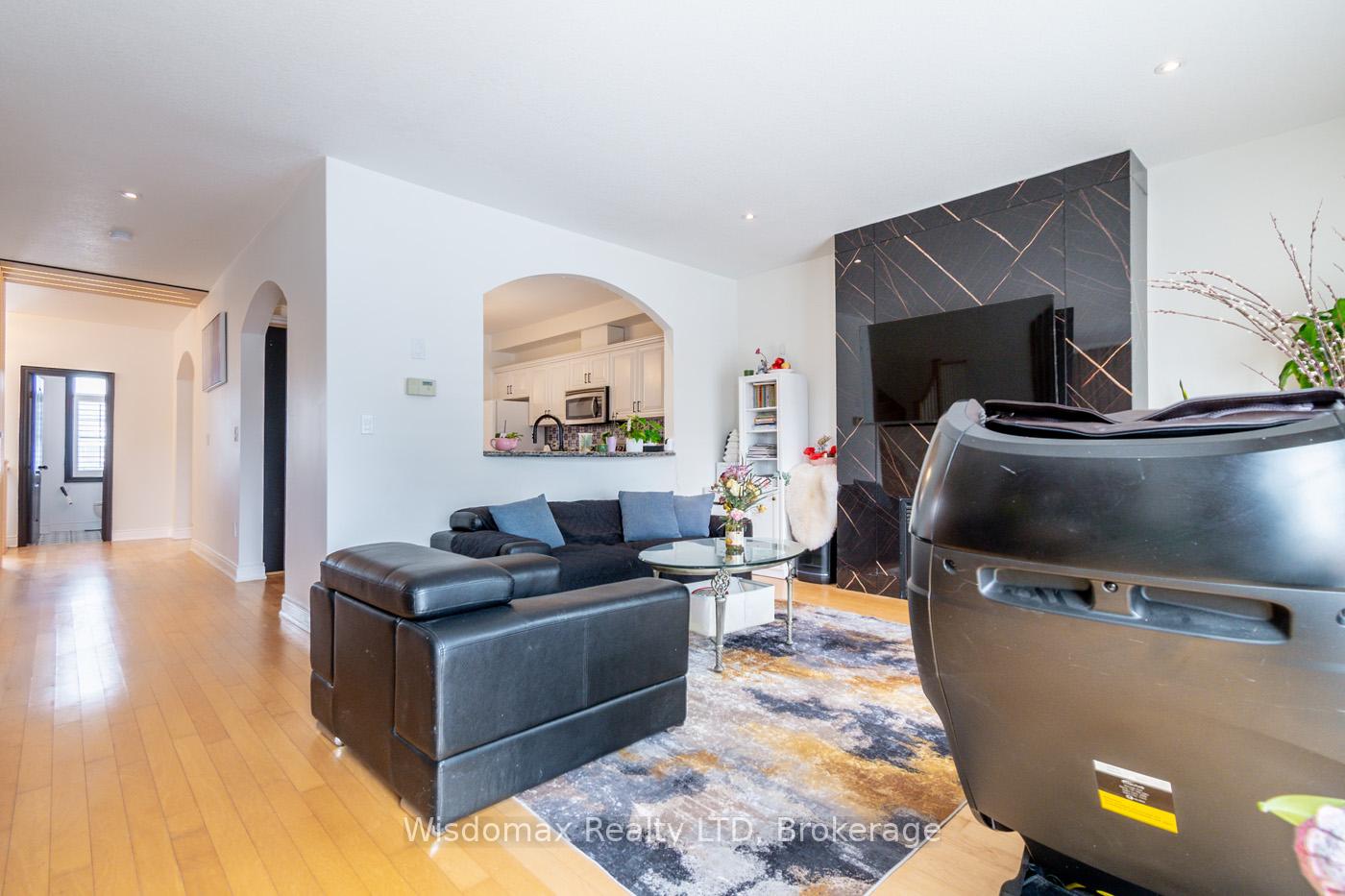 Photo 11 of Unit 5, 31 Sunvale Place N, Hamilton, Stoney Creek — HOMEH