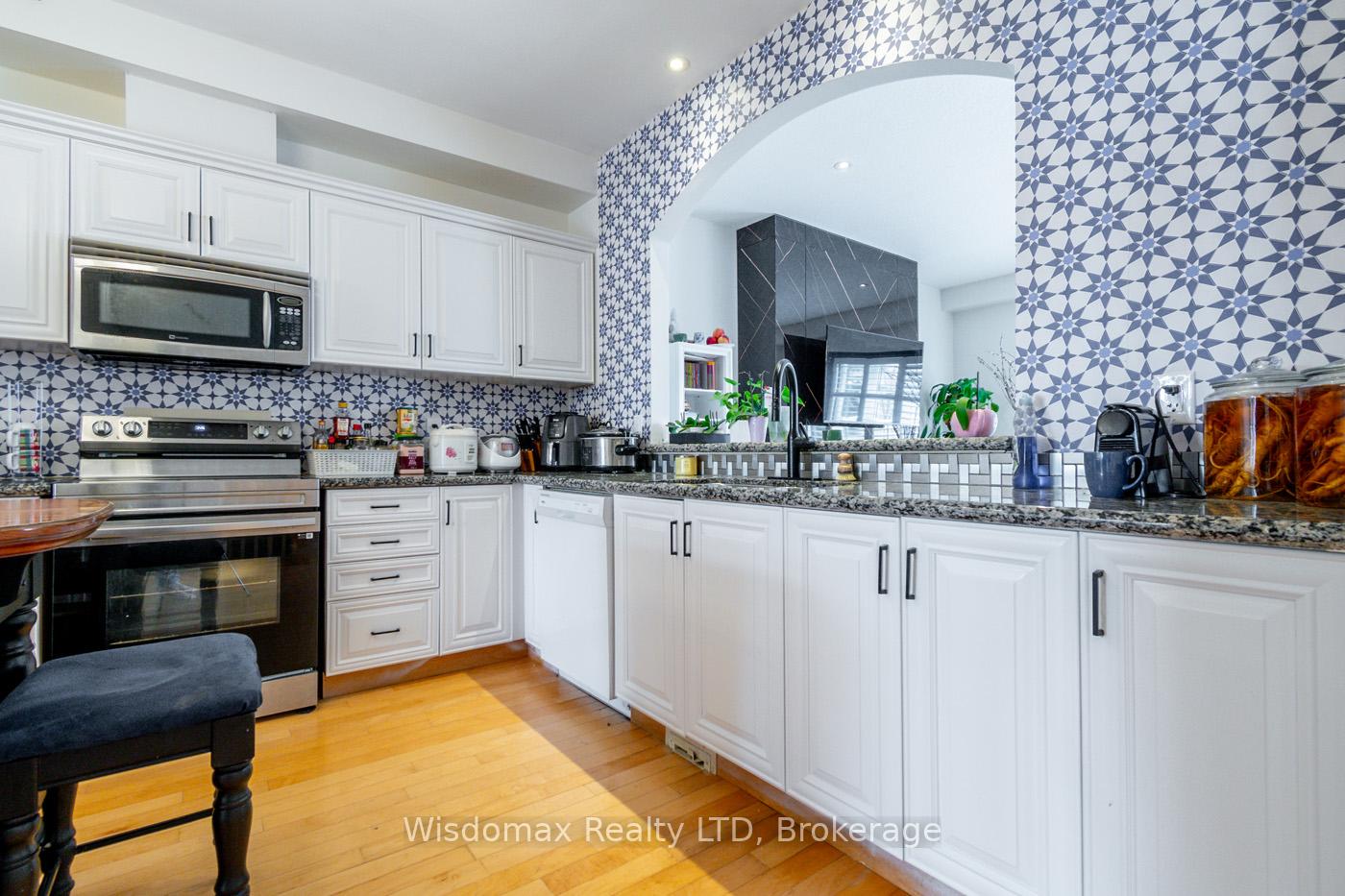 Photo 12 of Unit 5, 31 Sunvale Place N, Hamilton, Stoney Creek — HOMEH