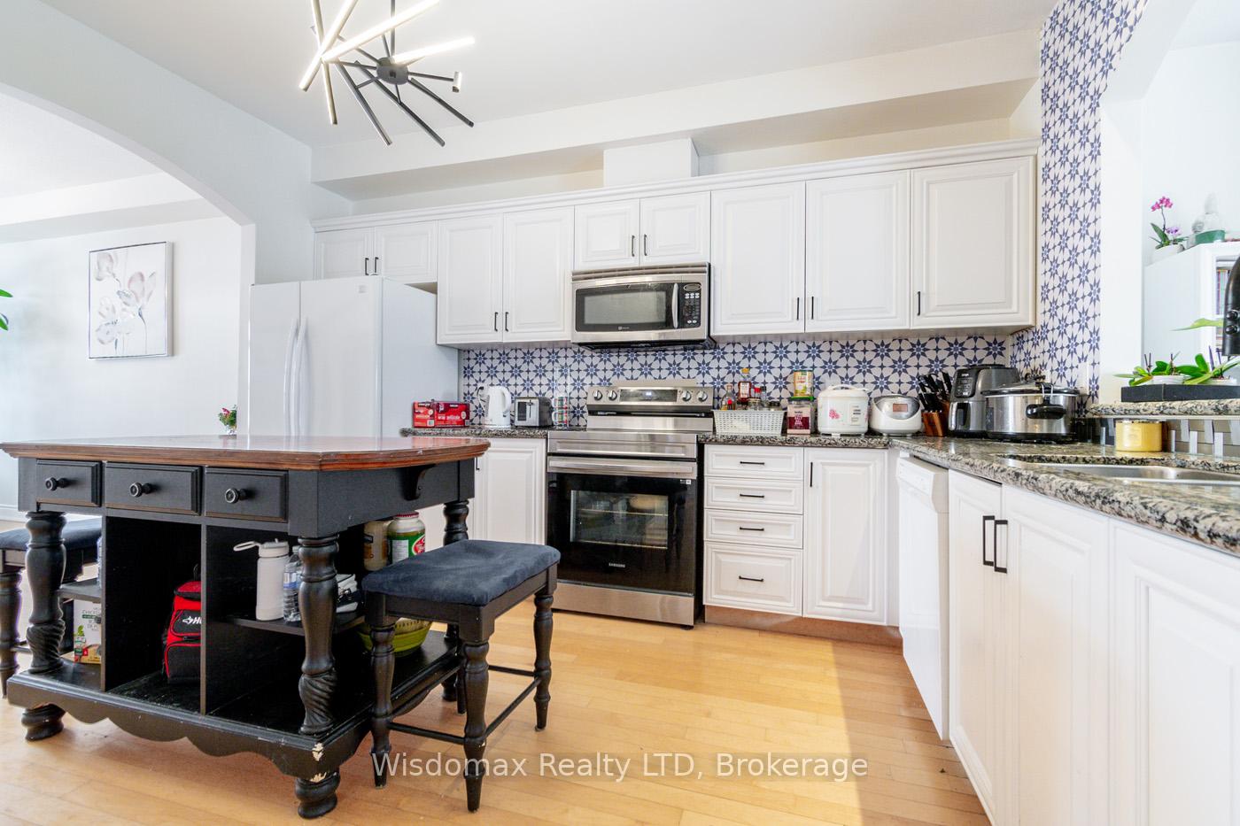 Photo 13 of Unit 5, 31 Sunvale Place N, Hamilton, Stoney Creek — HOMEH