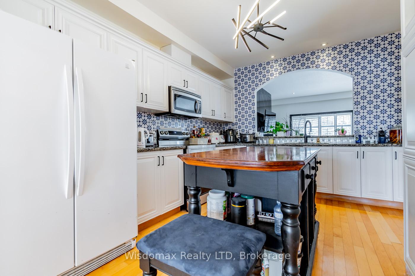 Photo 15 of Unit 5, 31 Sunvale Place N, Hamilton, Stoney Creek — HOMEH