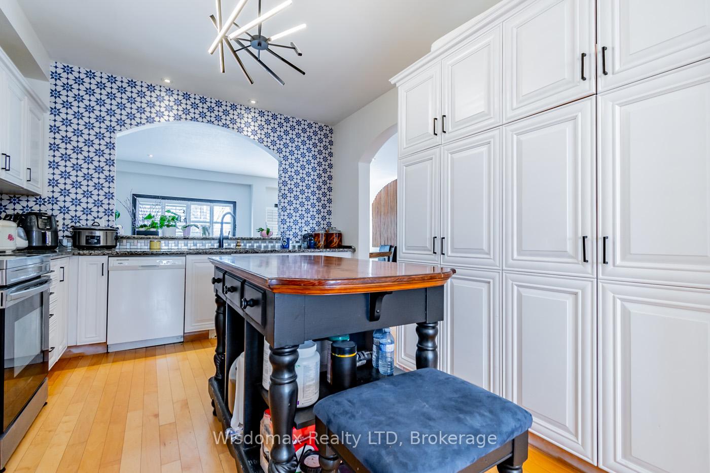 Photo 16 of Unit 5, 31 Sunvale Place N, Hamilton, Stoney Creek — HOMEH