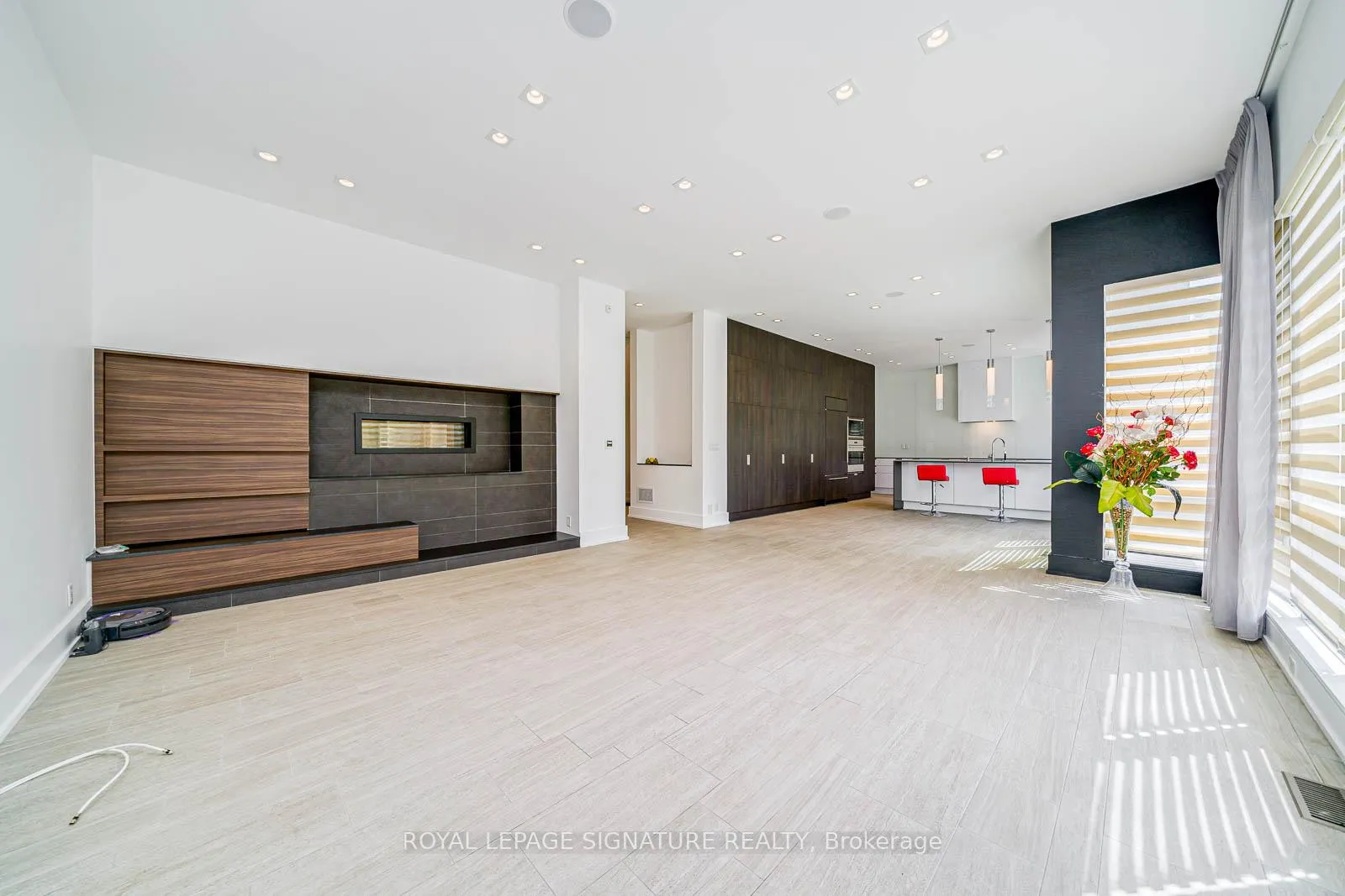 Photo 7 of 50 Page Avenue, North York, Bayview Village — HOMEH